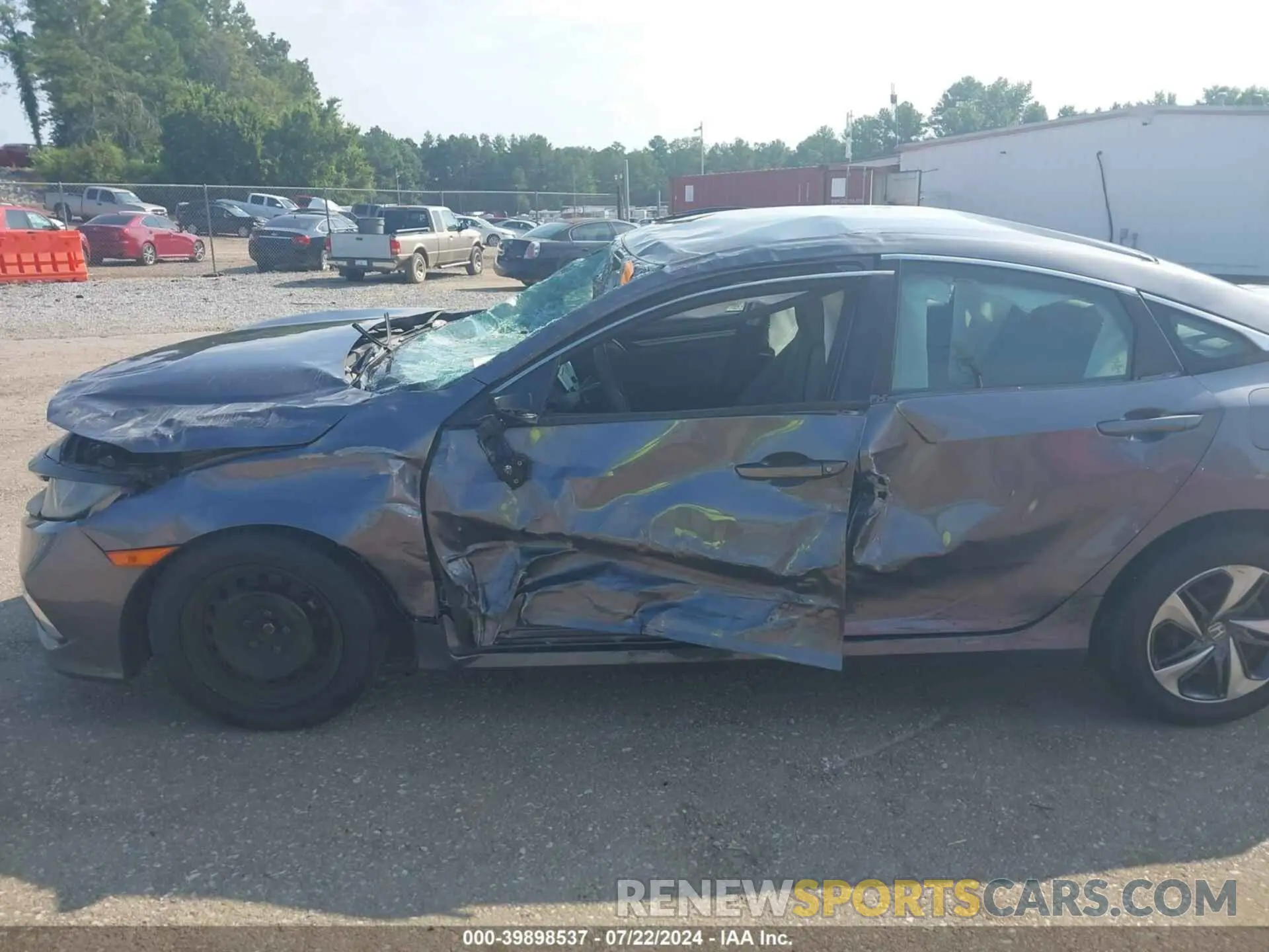 6 Photograph of a damaged car 19XFC2F66KE028596 HONDA CIVIC 2019