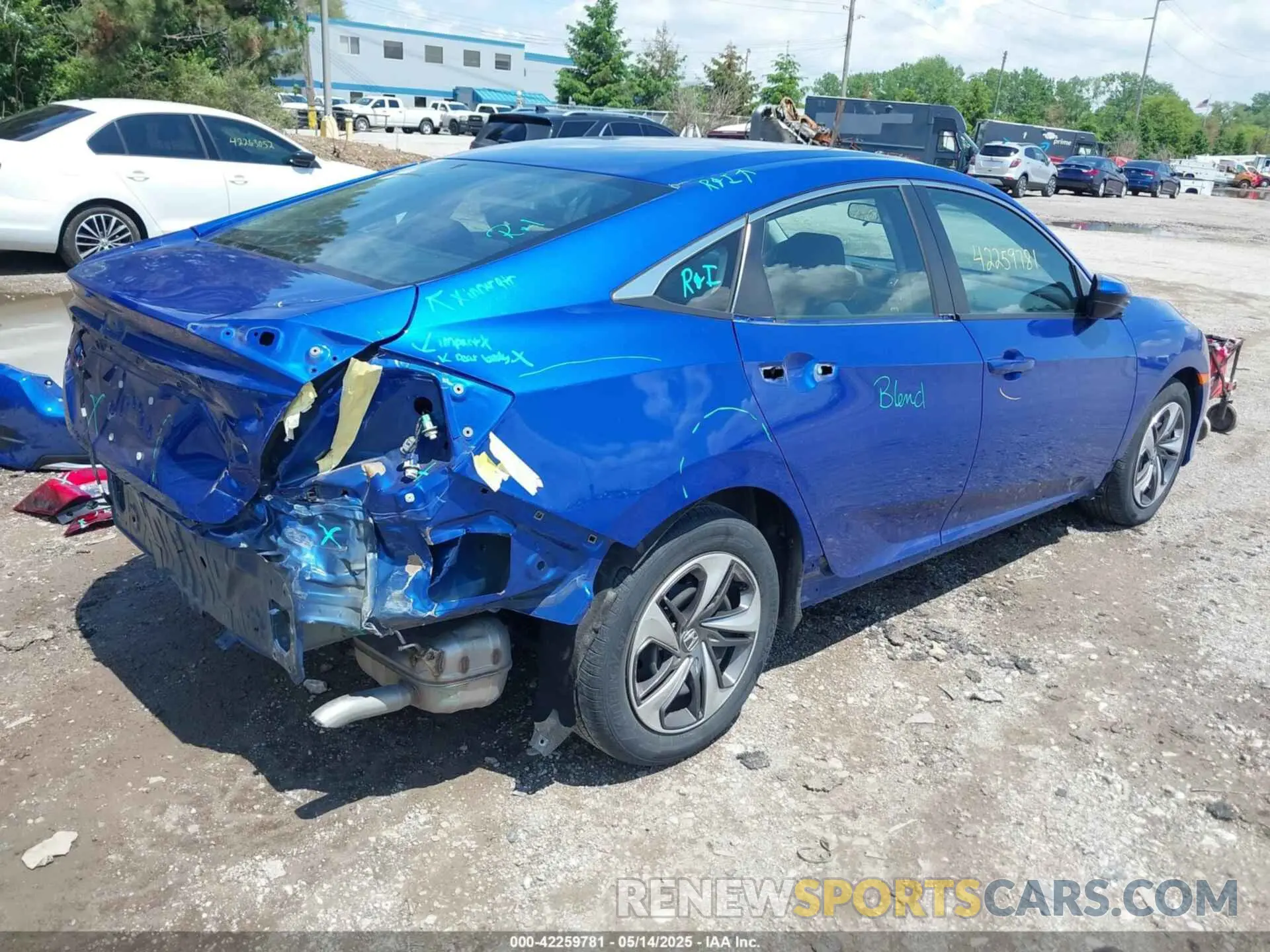 4 Photograph of a damaged car 19XFC2F66KE031966 HONDA CIVIC 2019
