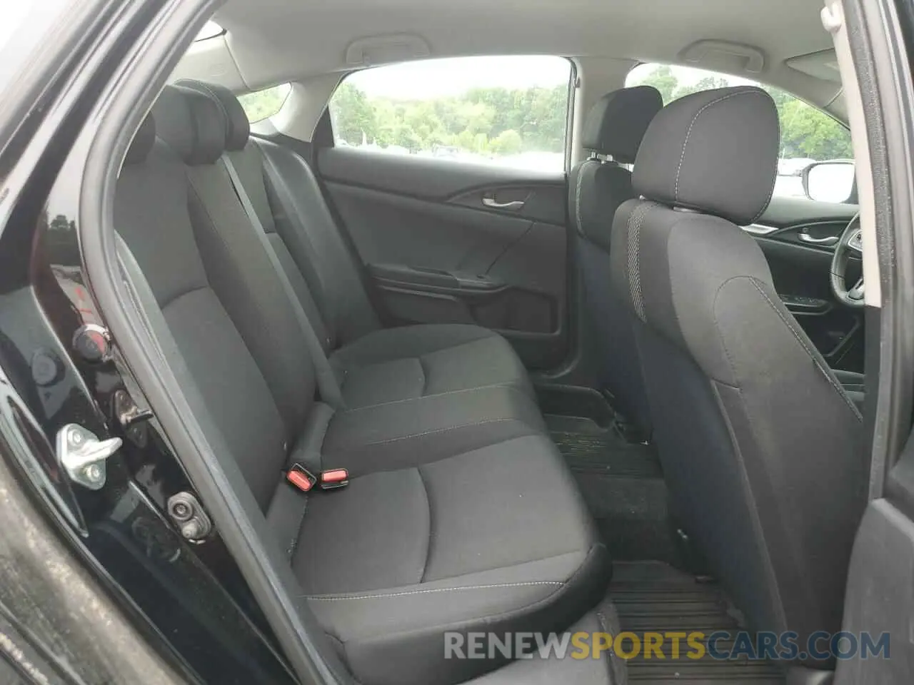10 Photograph of a damaged car 19XFC2F66KE035578 HONDA CIVIC 2019