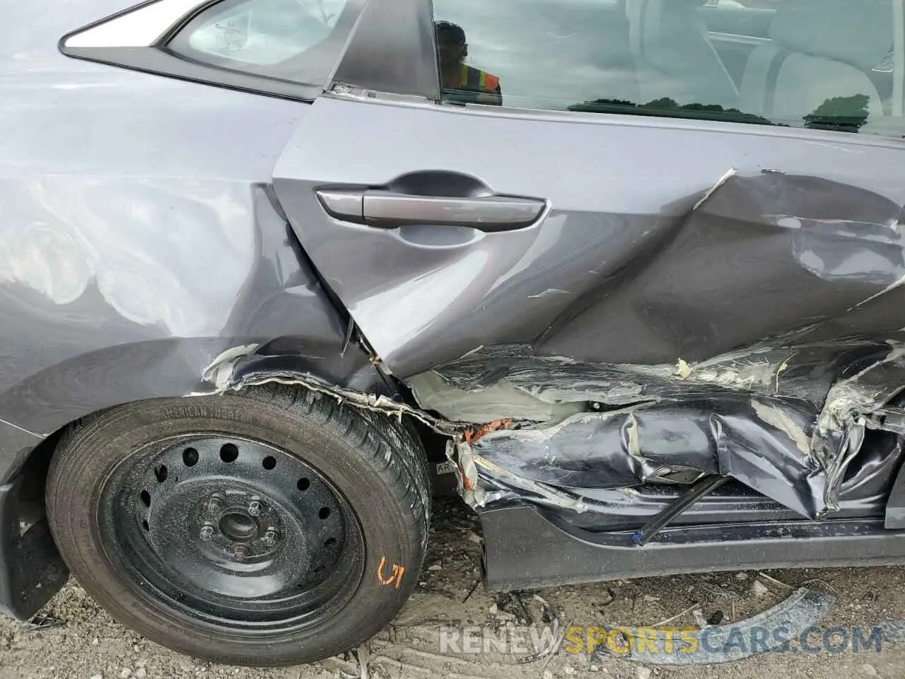 10 Photograph of a damaged car 19XFC2F66KE038917 HONDA CIVIC 2019