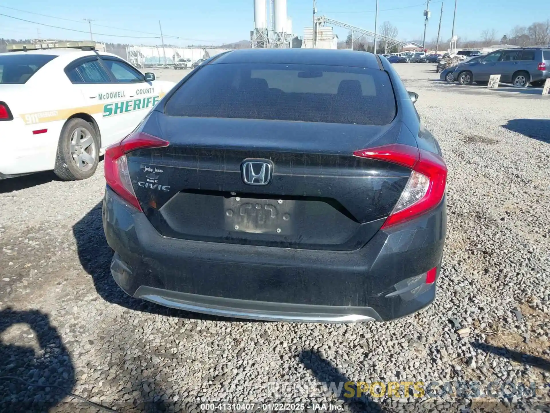 17 Photograph of a damaged car 19XFC2F66KE047035 HONDA CIVIC 2019