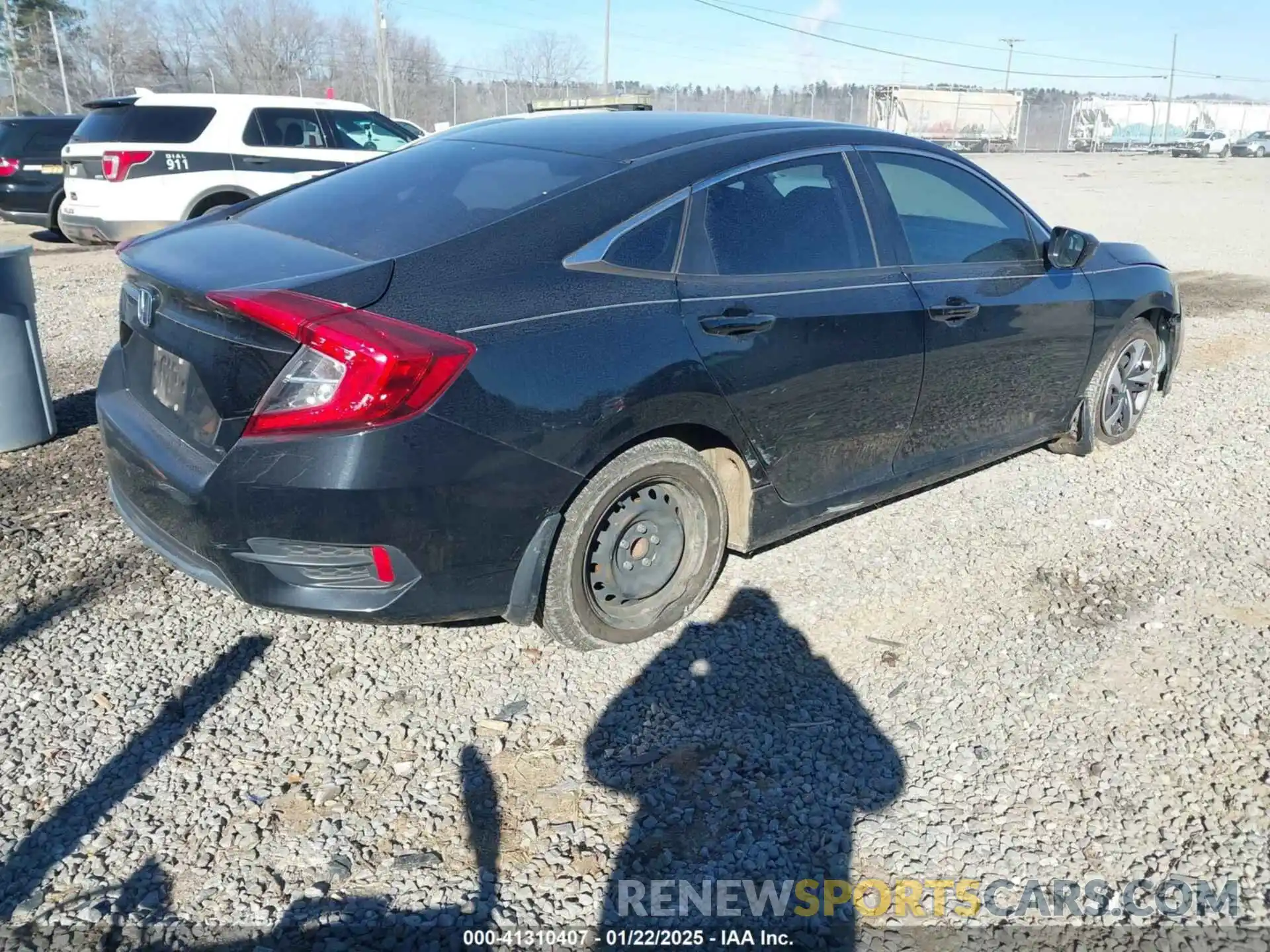 4 Photograph of a damaged car 19XFC2F66KE047035 HONDA CIVIC 2019