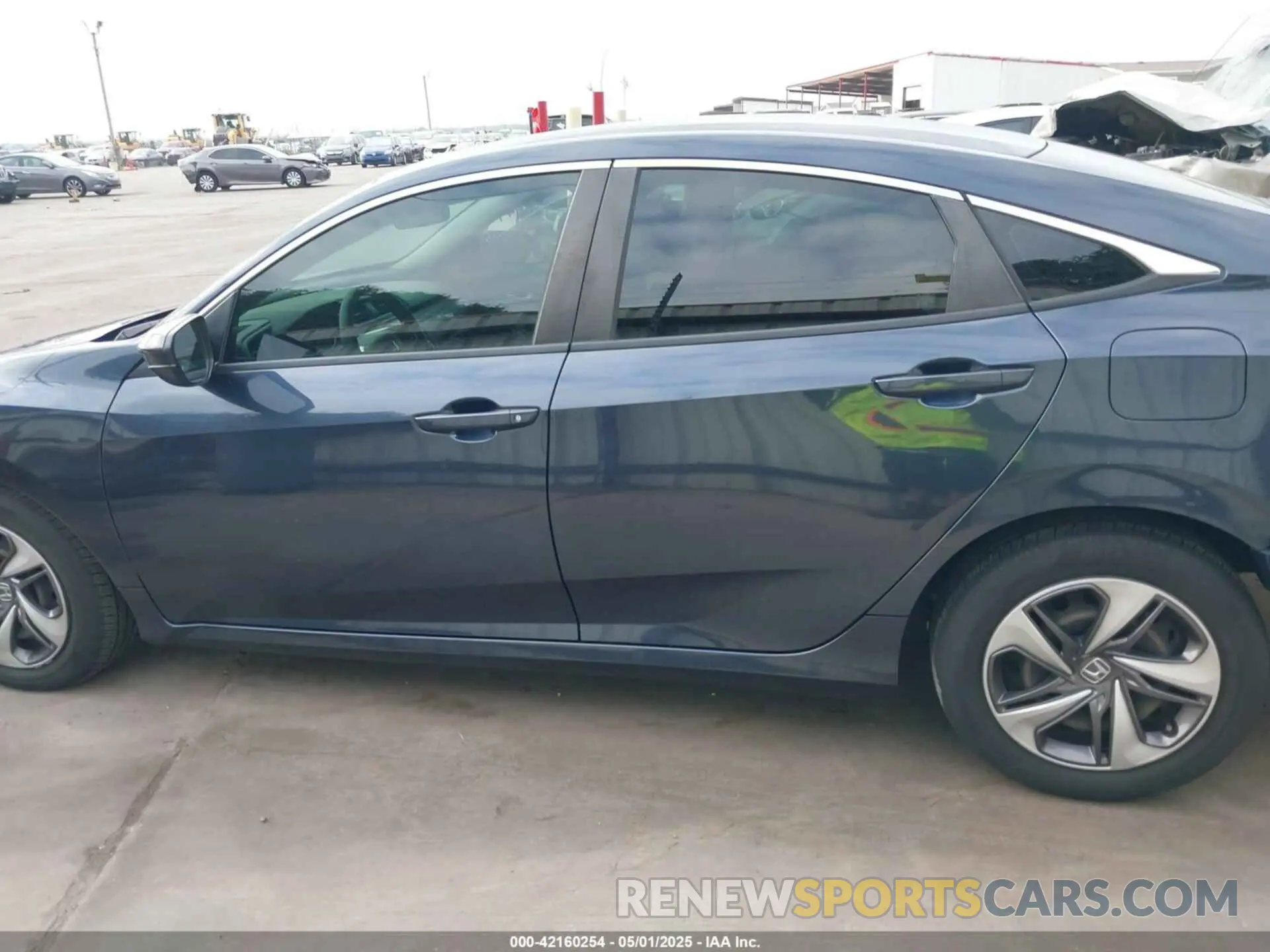 14 Photograph of a damaged car 19XFC2F66KE048315 HONDA CIVIC 2019