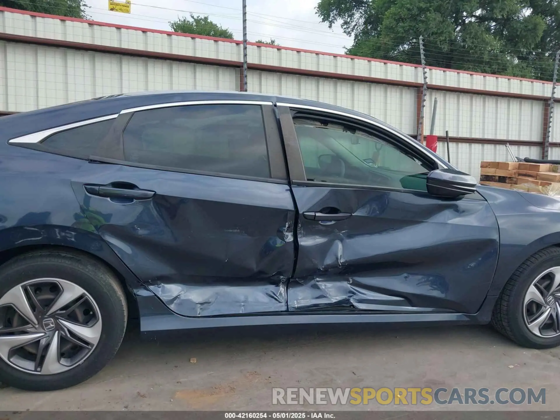 6 Photograph of a damaged car 19XFC2F66KE048315 HONDA CIVIC 2019