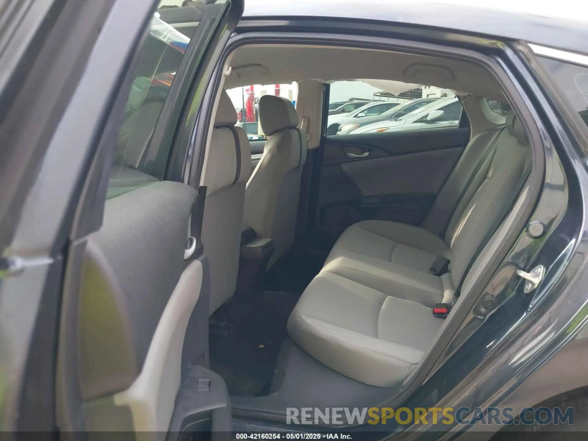 8 Photograph of a damaged car 19XFC2F66KE048315 HONDA CIVIC 2019