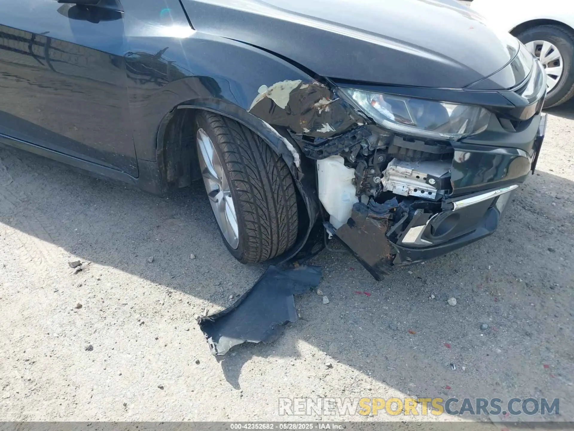 6 Photograph of a damaged car 19XFC2F66KE202263 HONDA CIVIC 2019