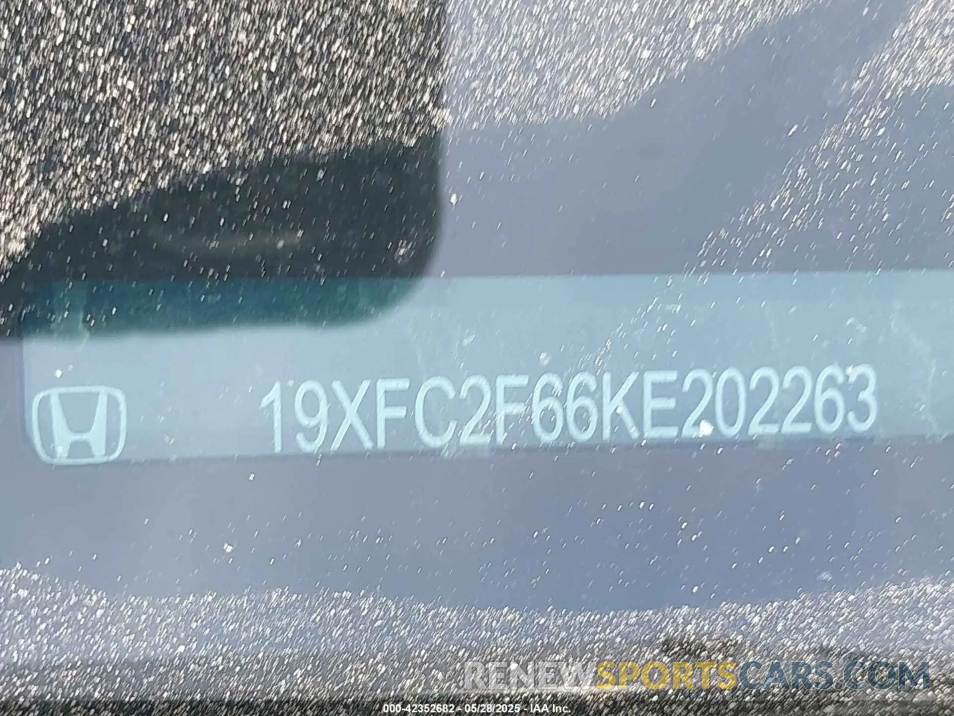9 Photograph of a damaged car 19XFC2F66KE202263 HONDA CIVIC 2019