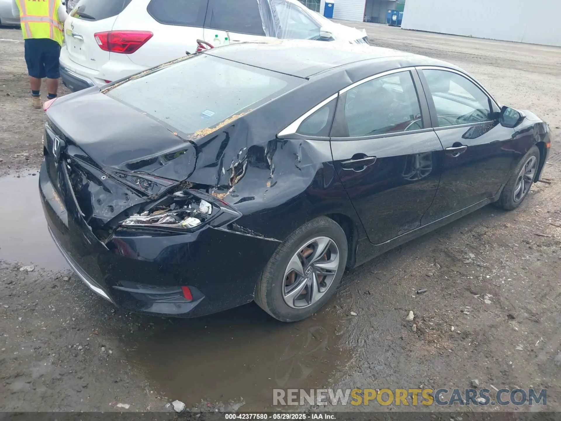 4 Photograph of a damaged car 19XFC2F67KE011063 HONDA CIVIC 2019