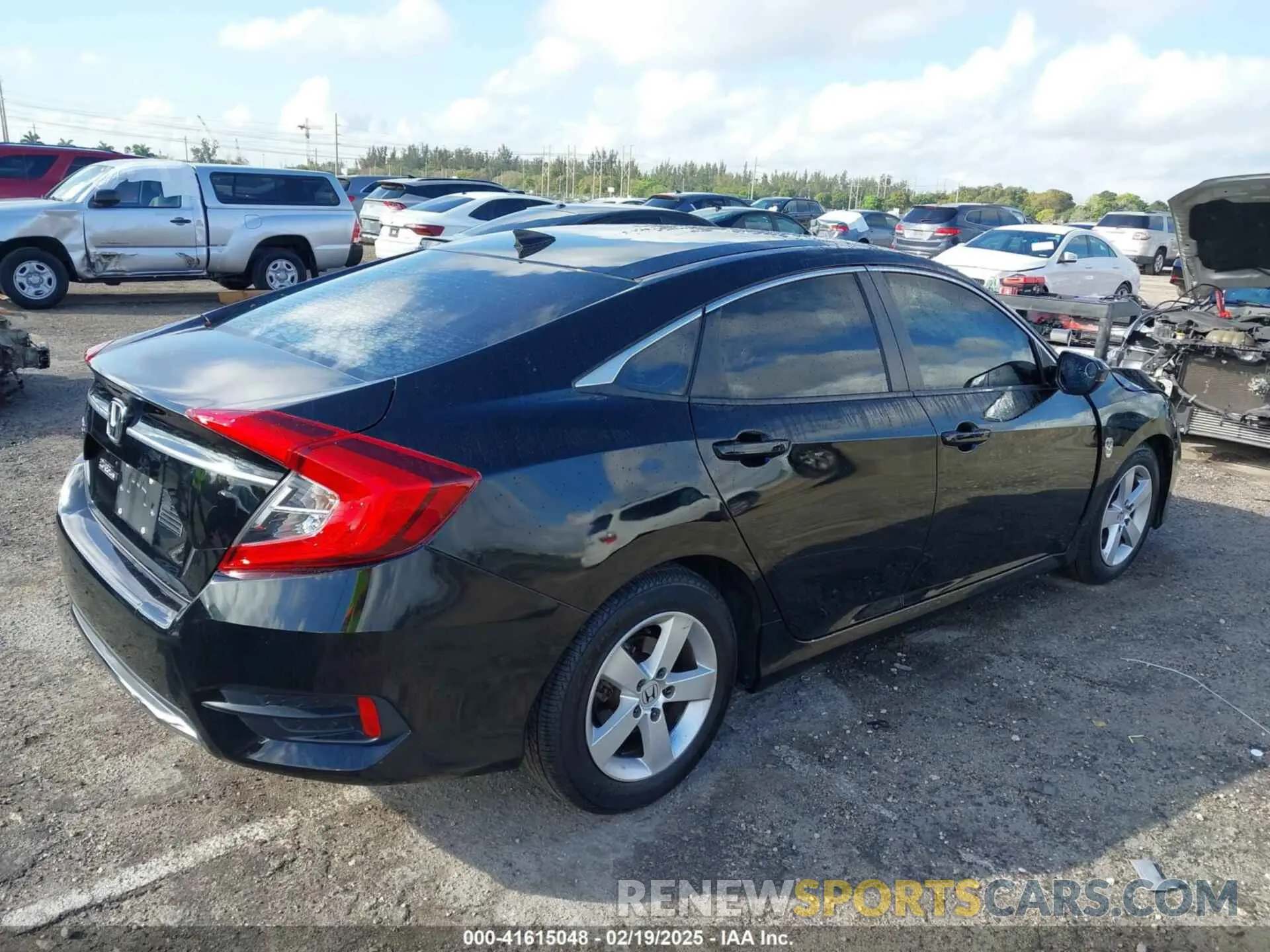 4 Photograph of a damaged car 19XFC2F67KE017168 HONDA CIVIC 2019