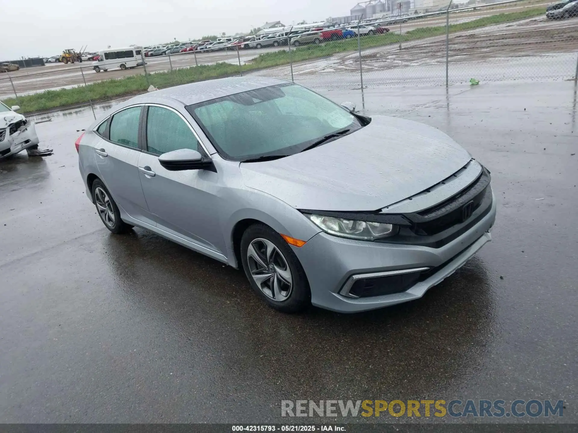 1 Photograph of a damaged car 19XFC2F67KE028591 HONDA CIVIC 2019