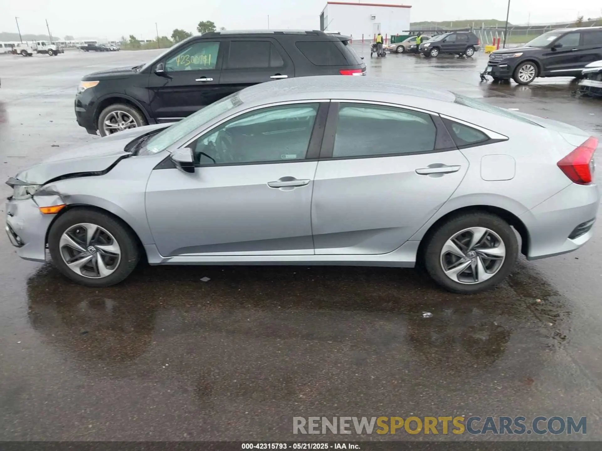 14 Photograph of a damaged car 19XFC2F67KE028591 HONDA CIVIC 2019
