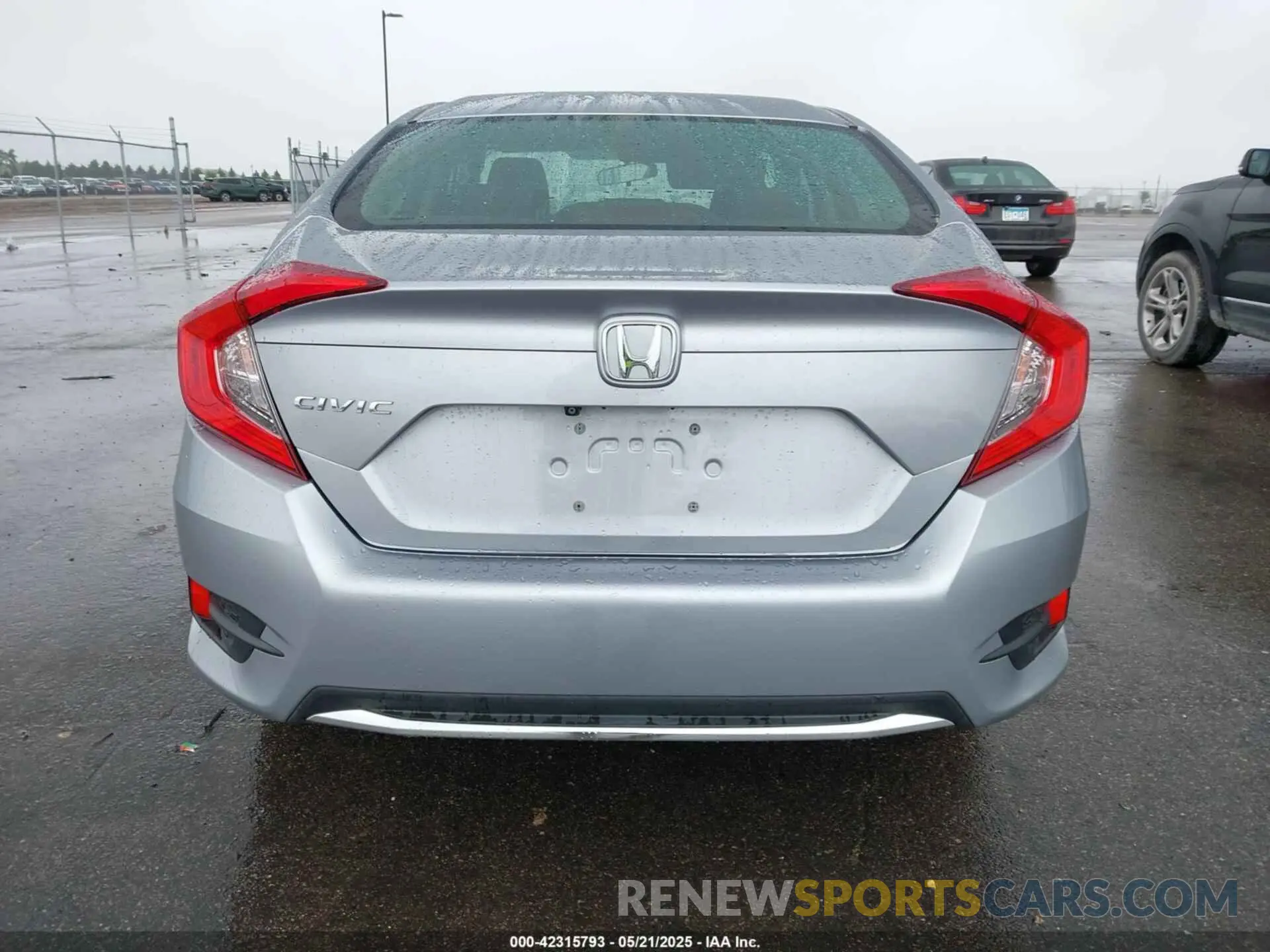 16 Photograph of a damaged car 19XFC2F67KE028591 HONDA CIVIC 2019