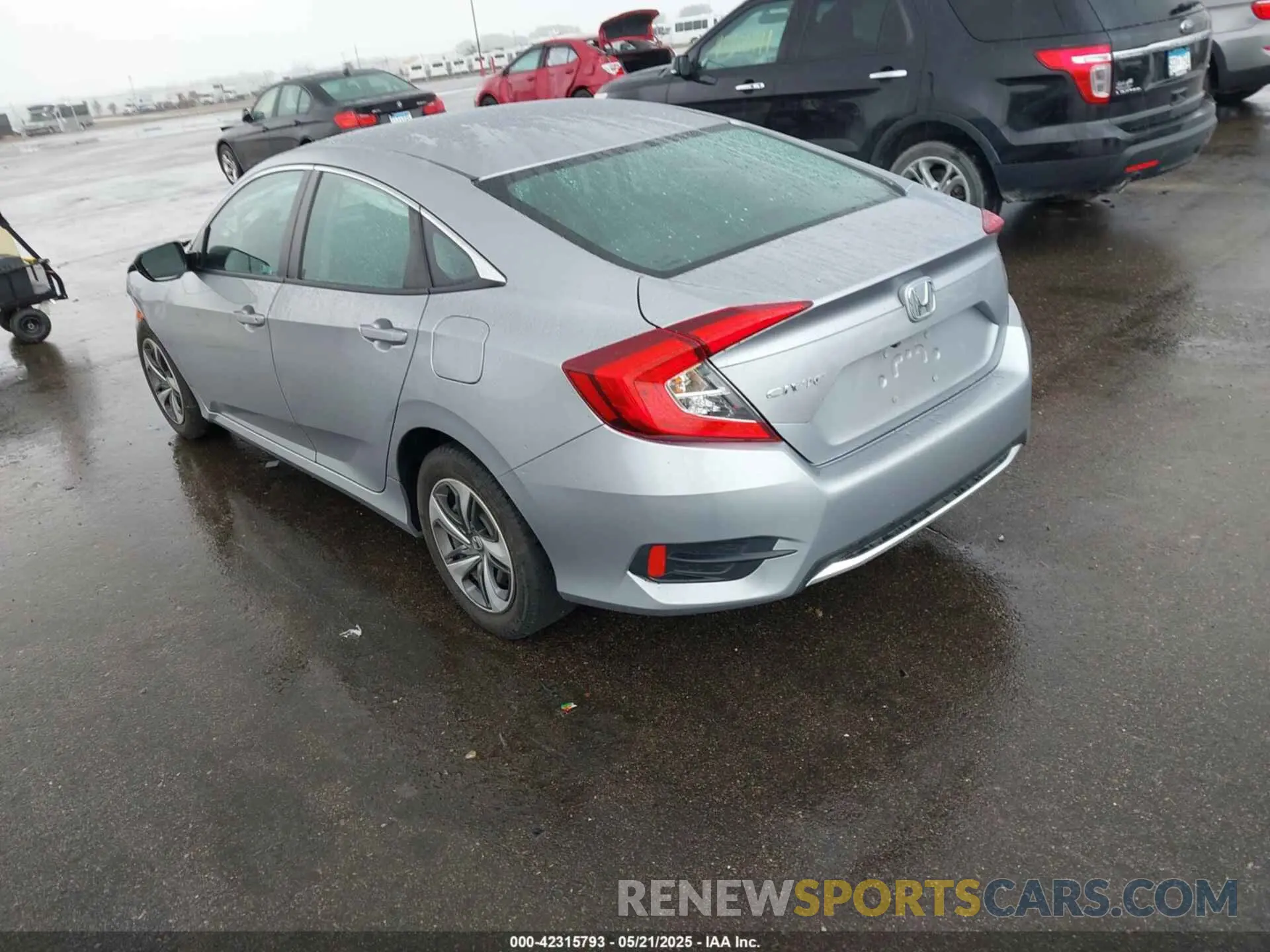 3 Photograph of a damaged car 19XFC2F67KE028591 HONDA CIVIC 2019