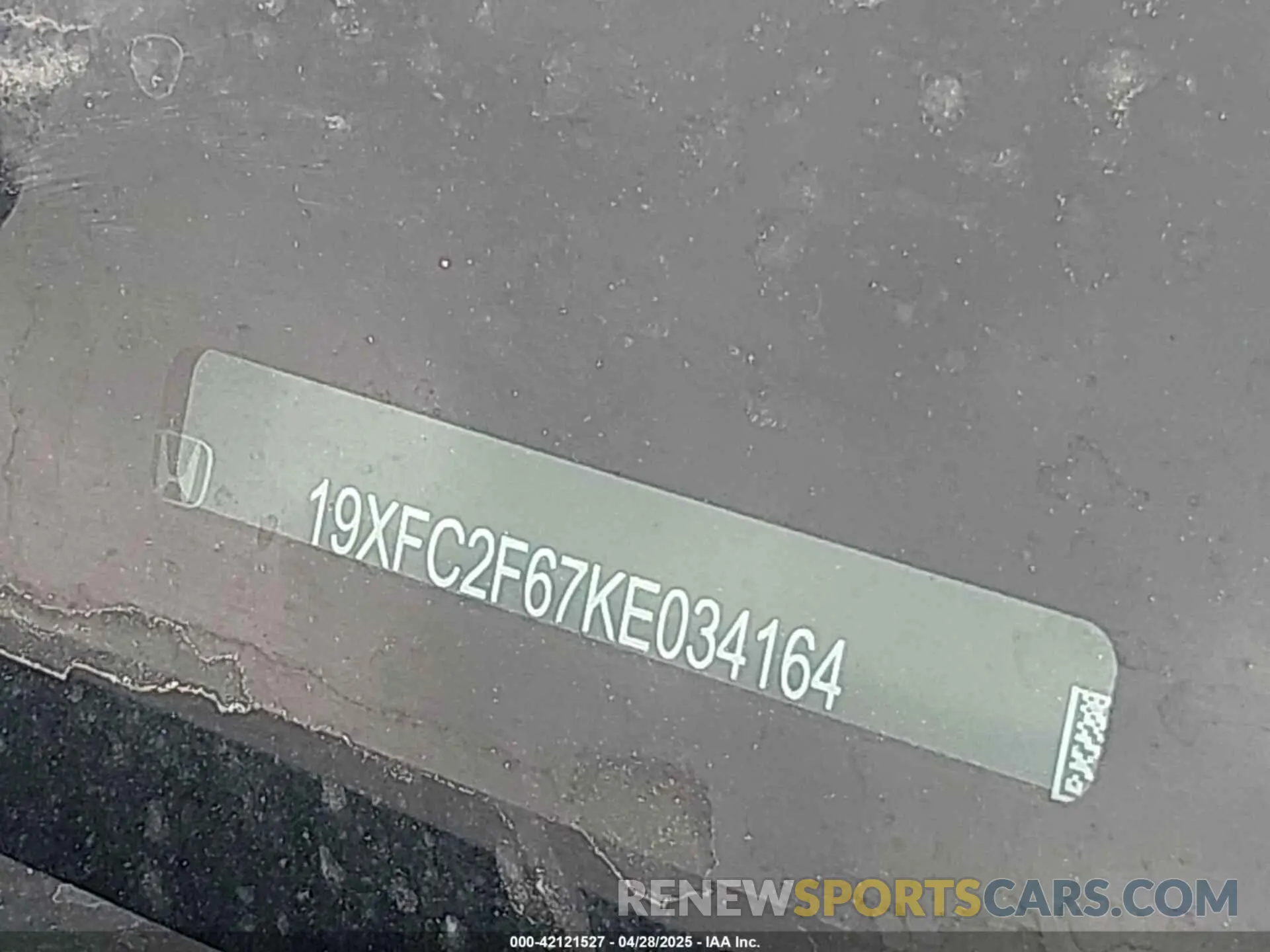 18 Photograph of a damaged car 19XFC2F67KE034164 HONDA CIVIC 2019