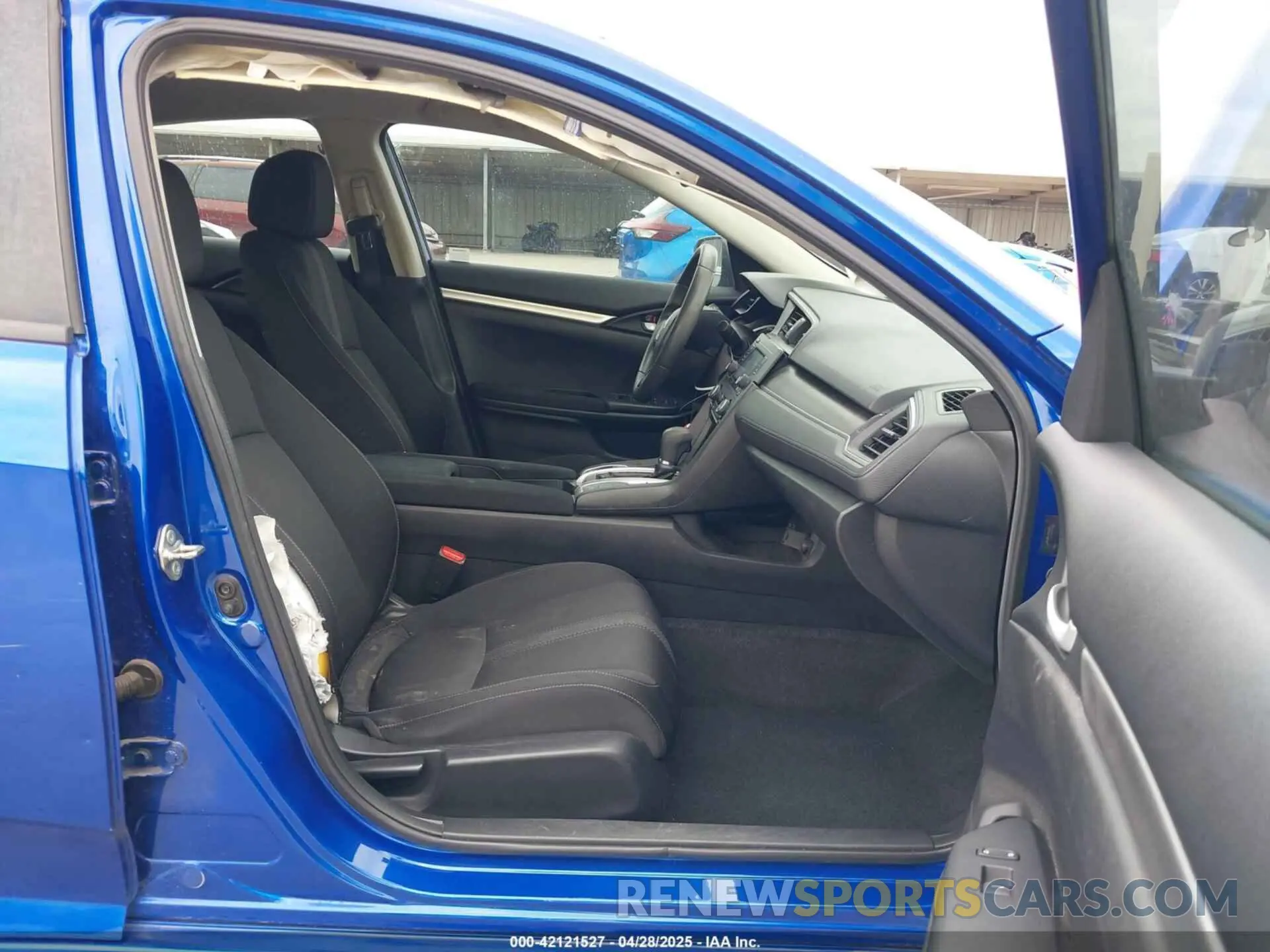 5 Photograph of a damaged car 19XFC2F67KE034164 HONDA CIVIC 2019