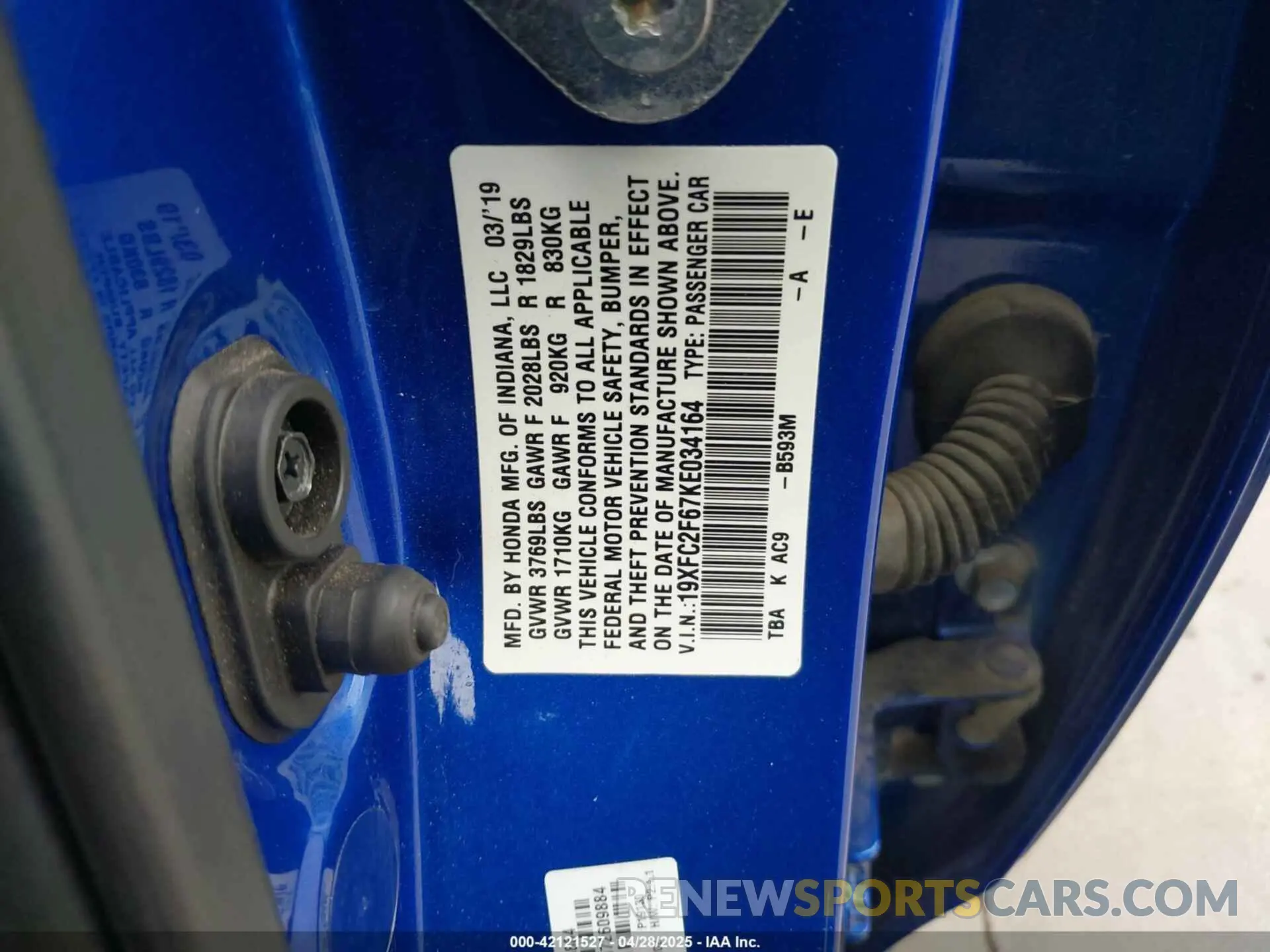 9 Photograph of a damaged car 19XFC2F67KE034164 HONDA CIVIC 2019