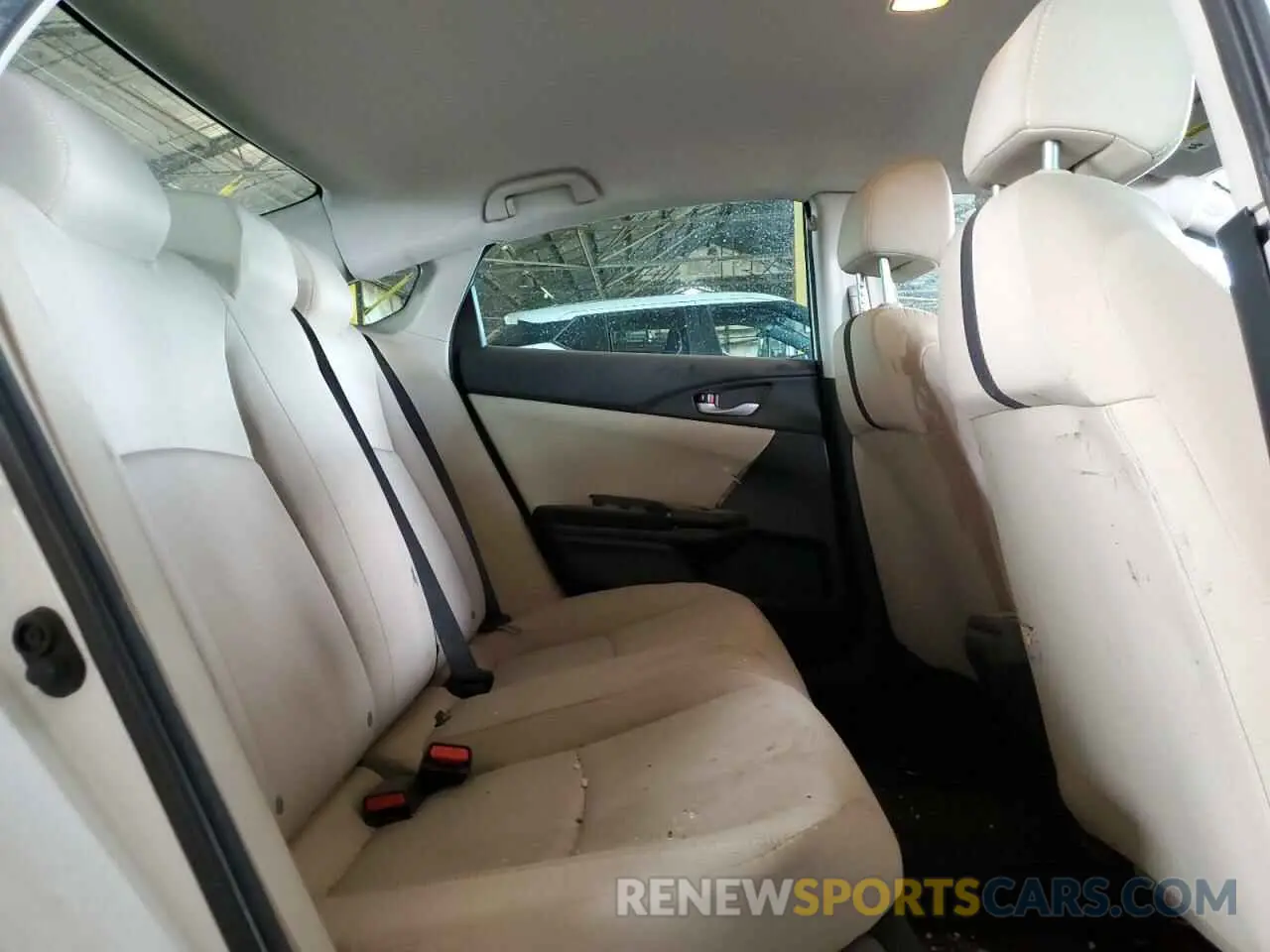 10 Photograph of a damaged car 19XFC2F67KE040174 HONDA CIVIC 2019