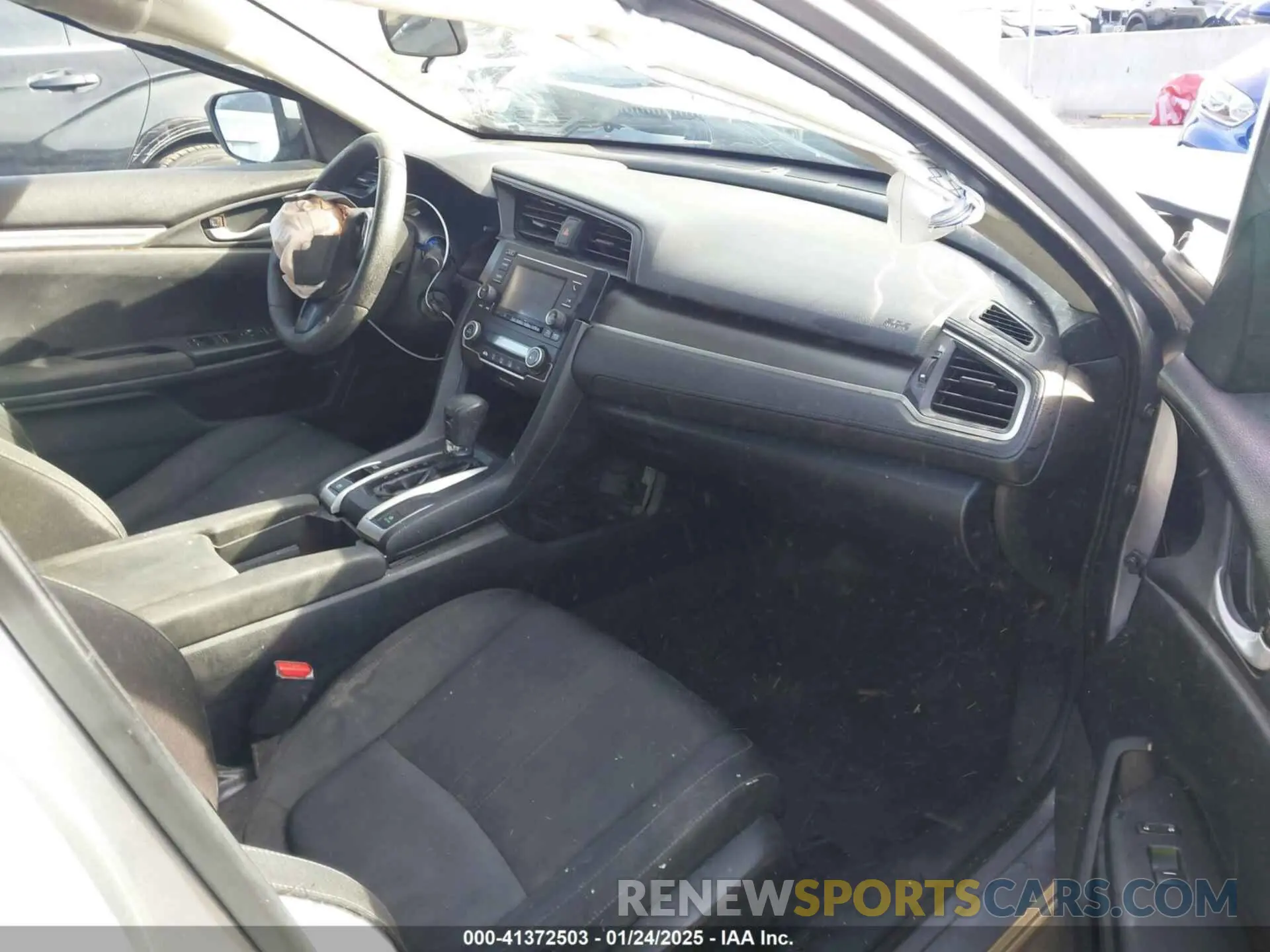 5 Photograph of a damaged car 19XFC2F67KE203650 HONDA CIVIC 2019