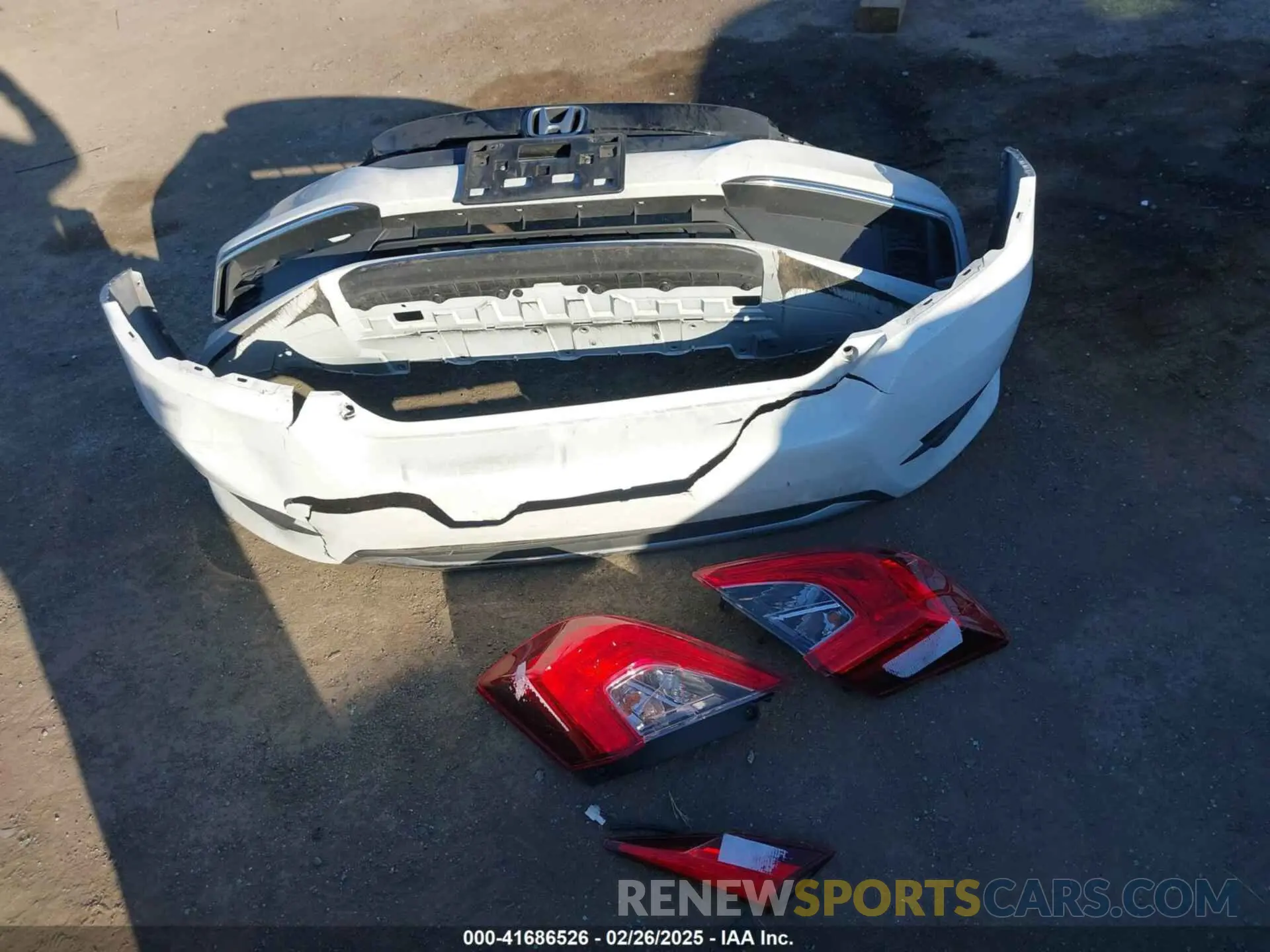 12 Photograph of a damaged car 19XFC2F67KE208167 HONDA CIVIC 2019