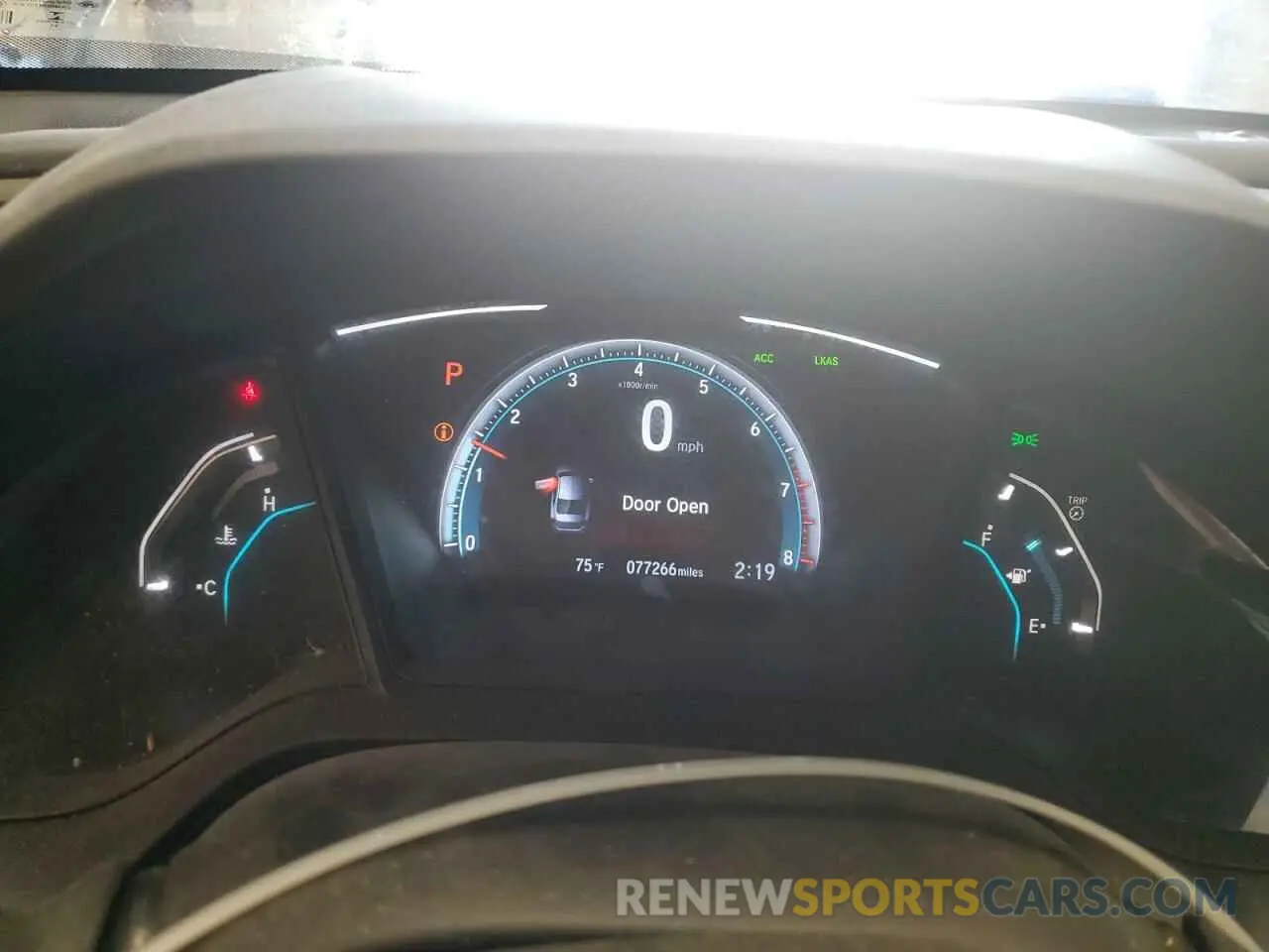 9 Photograph of a damaged car 19XFC2F68KE011783 HONDA CIVIC 2019