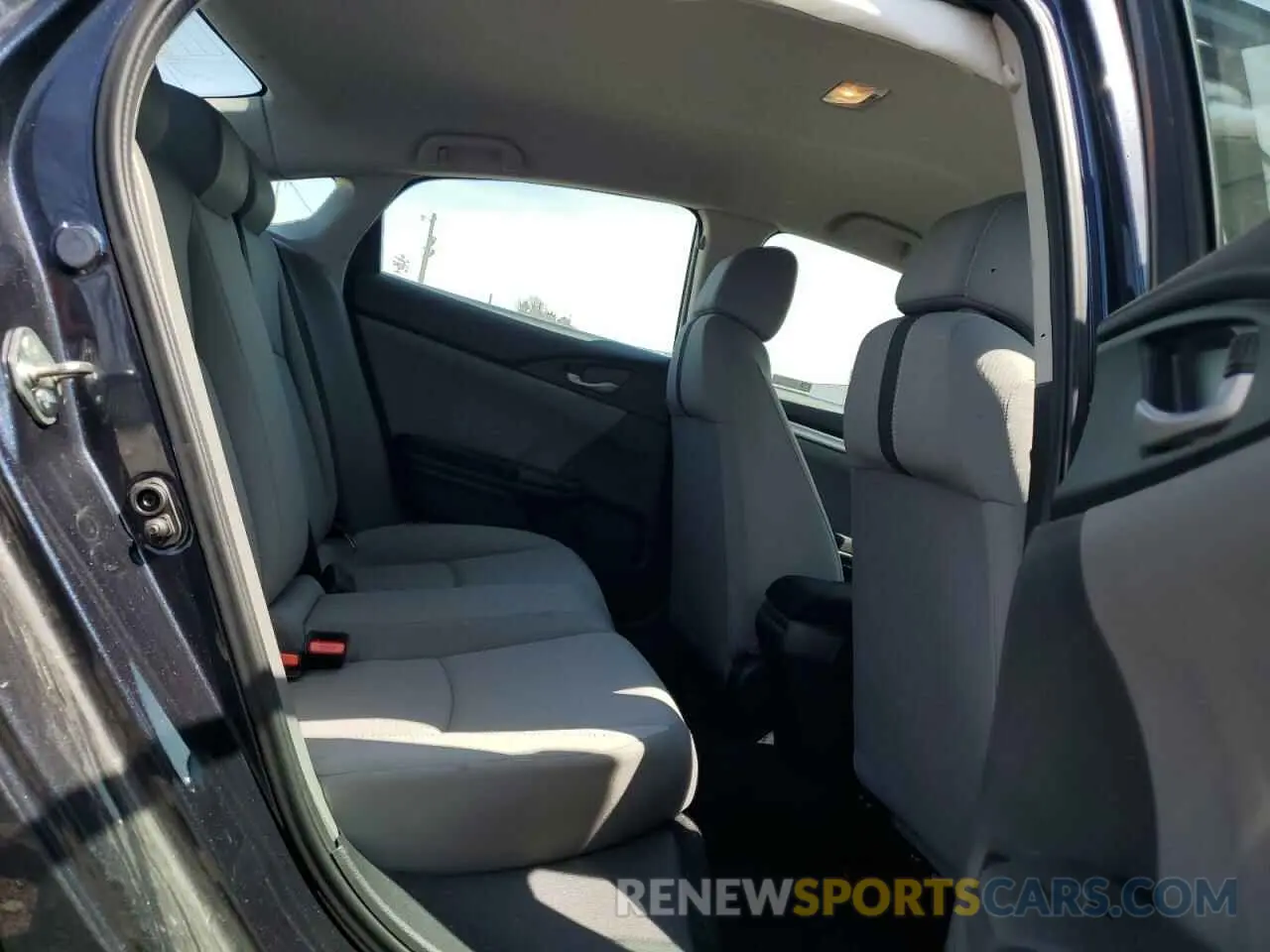 10 Photograph of a damaged car 19XFC2F68KE024291 HONDA CIVIC 2019
