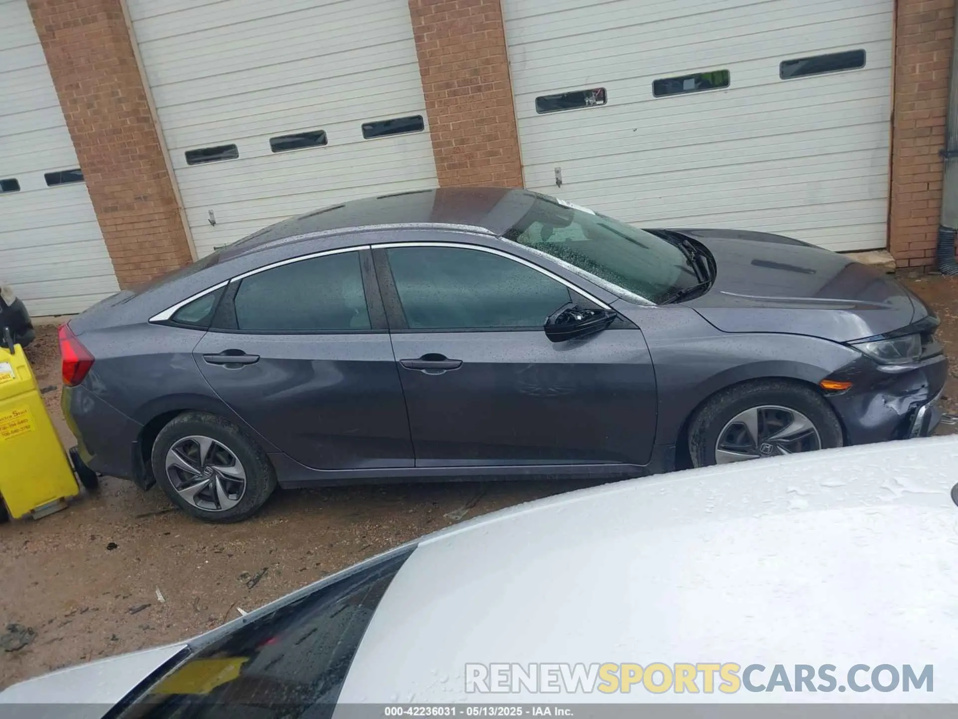 13 Photograph of a damaged car 19XFC2F68KE029927 HONDA CIVIC 2019