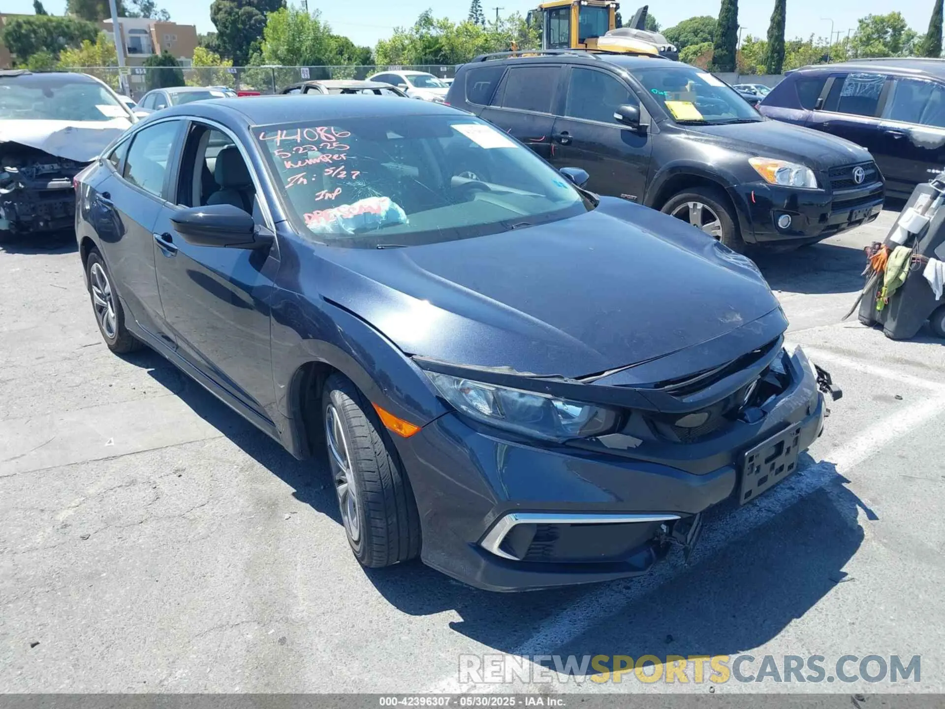 1 Photograph of a damaged car 19XFC2F68KE207013 HONDA CIVIC 2019