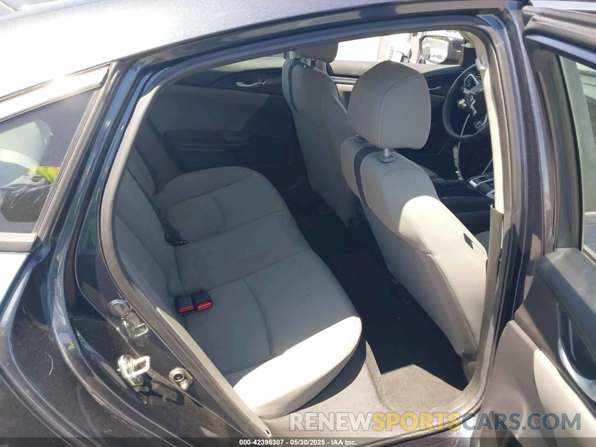 8 Photograph of a damaged car 19XFC2F68KE207013 HONDA CIVIC 2019