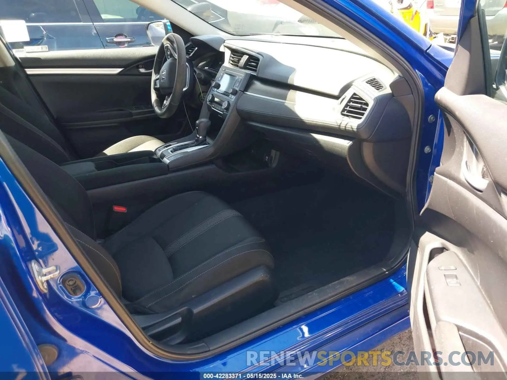 5 Photograph of a damaged car 19XFC2F68KE214611 HONDA CIVIC 2019