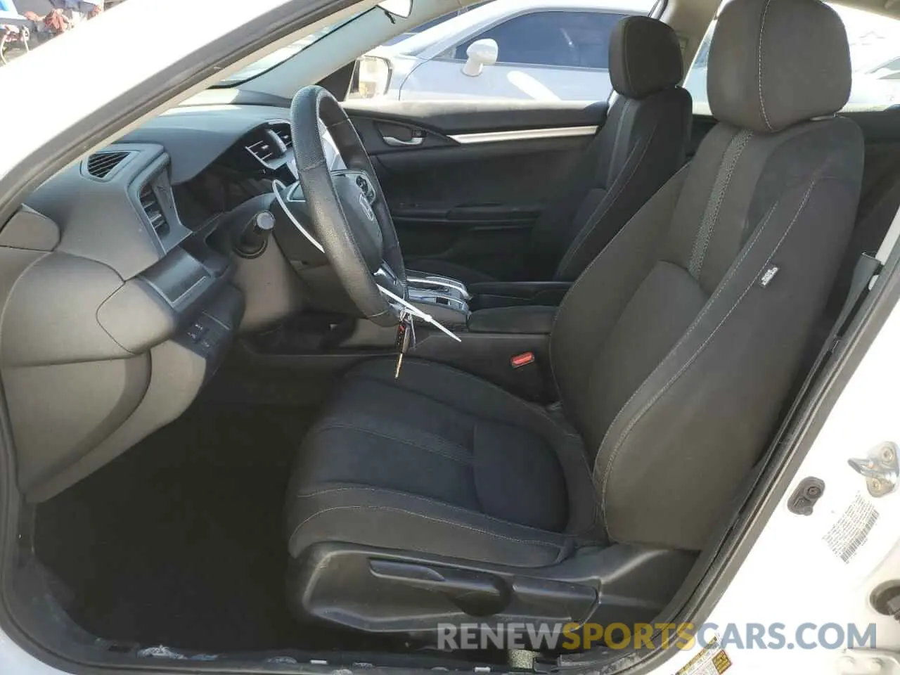 7 Photograph of a damaged car 19XFC2F69KE036823 HONDA CIVIC 2019