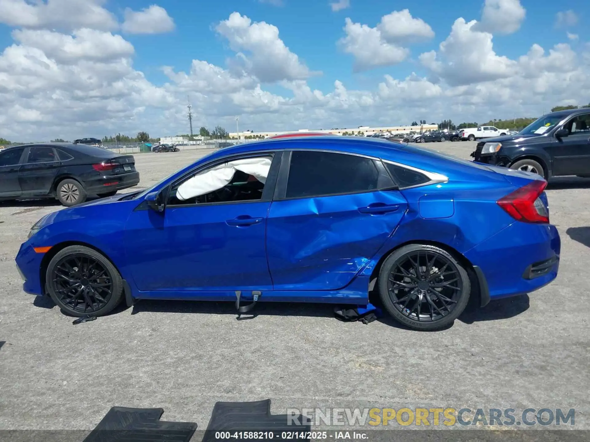 14 Photograph of a damaged car 19XFC2F69KE042024 HONDA CIVIC 2019