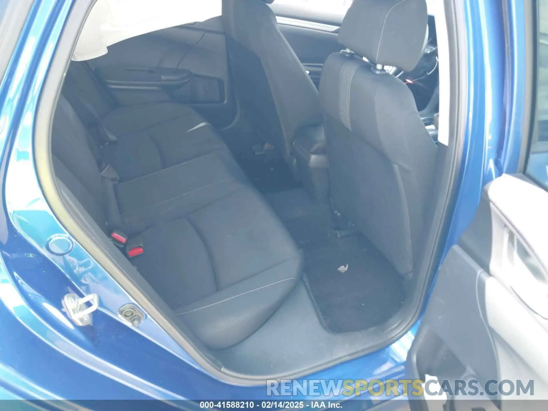 8 Photograph of a damaged car 19XFC2F69KE042024 HONDA CIVIC 2019