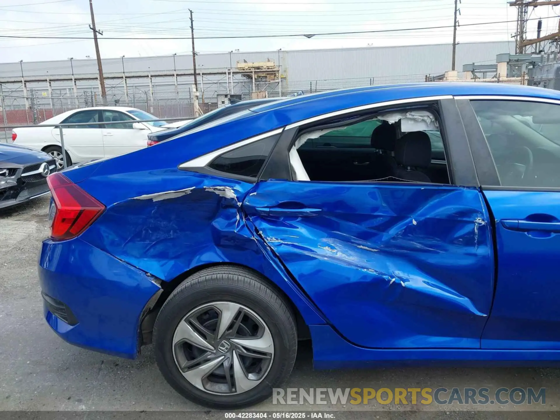 6 Photograph of a damaged car 19XFC2F69KE042590 HONDA CIVIC 2019
