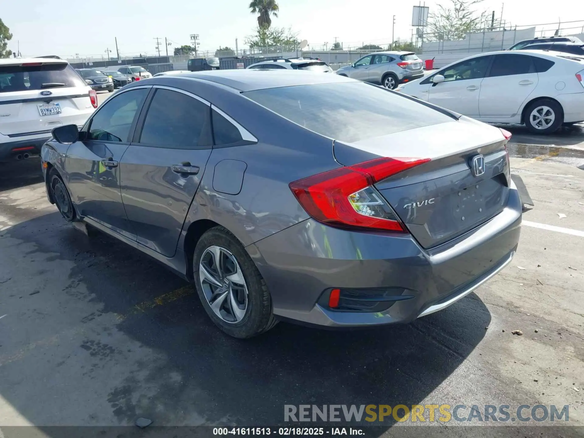 3 Photograph of a damaged car 19XFC2F69KE047109 HONDA CIVIC 2019