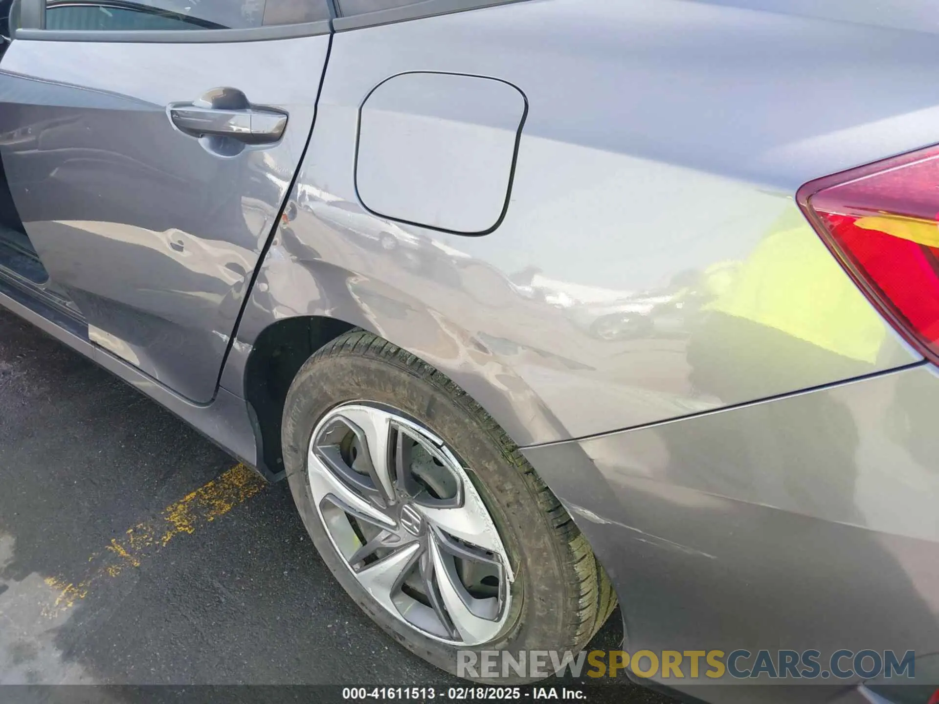 6 Photograph of a damaged car 19XFC2F69KE047109 HONDA CIVIC 2019