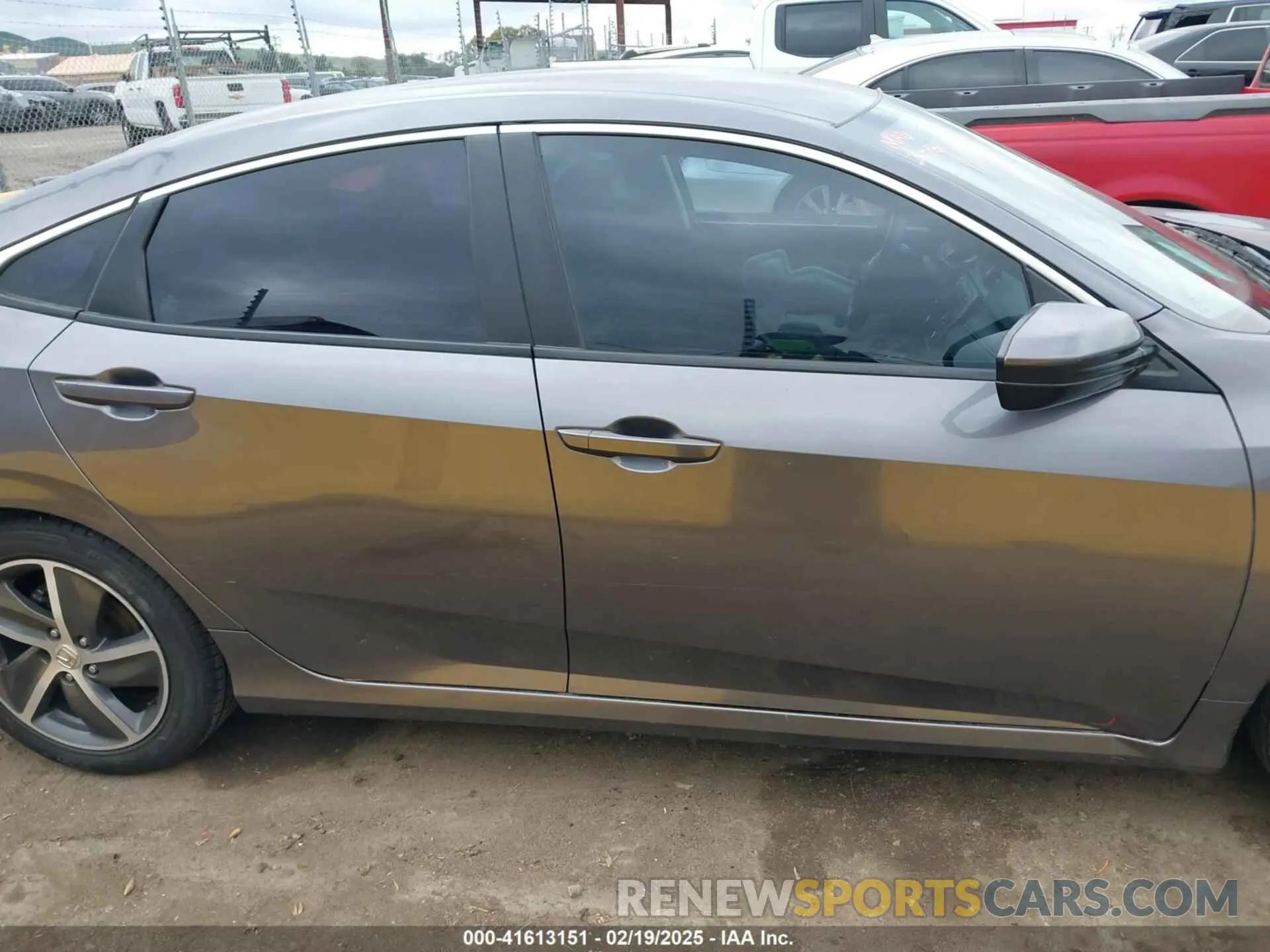 14 Photograph of a damaged car 19XFC2F69KE207652 HONDA CIVIC 2019