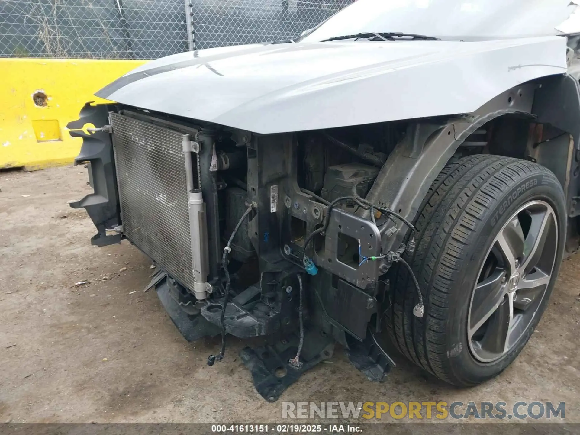 6 Photograph of a damaged car 19XFC2F69KE207652 HONDA CIVIC 2019