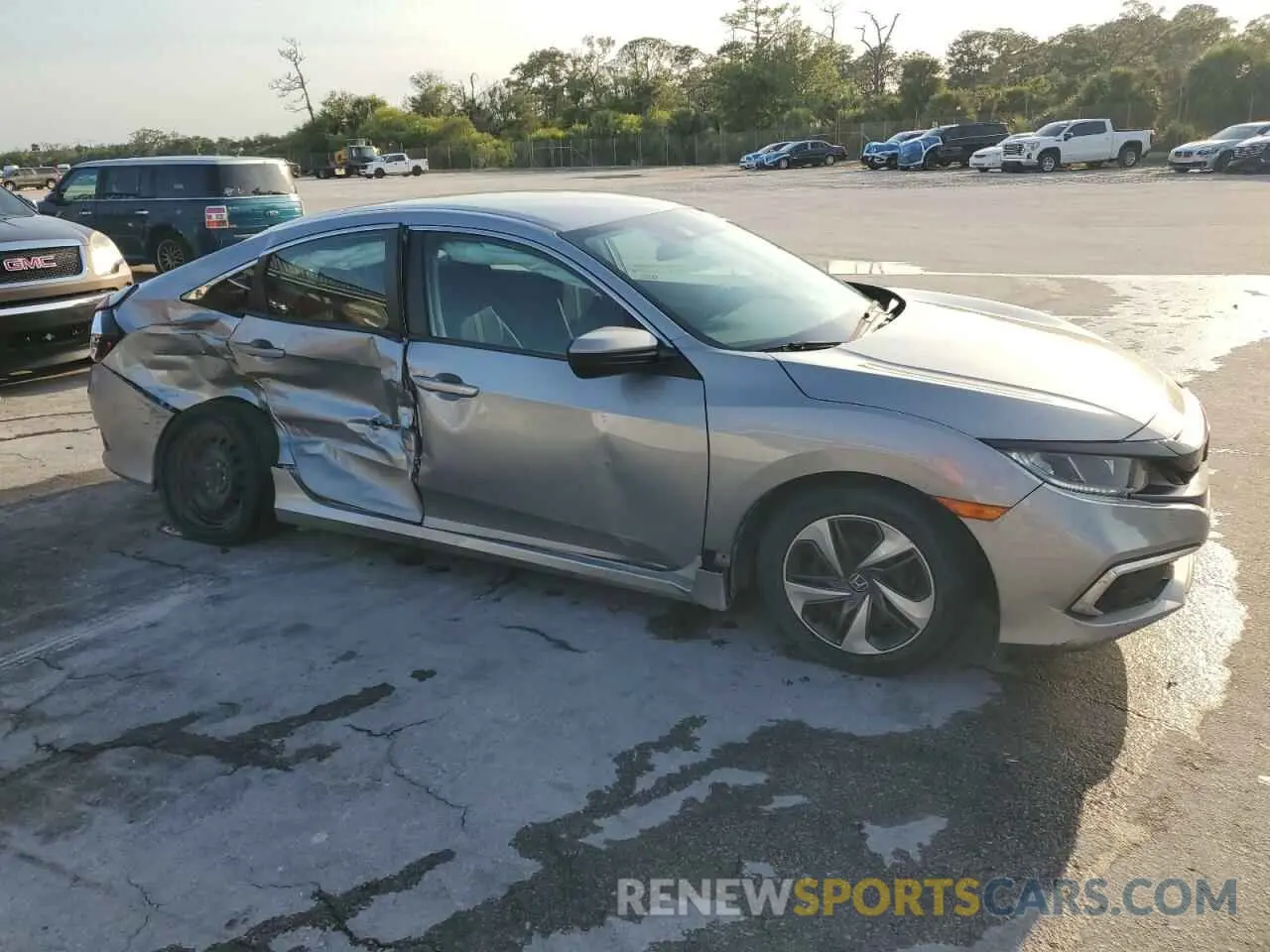 4 Photograph of a damaged car 19XFC2F6XKE024017 HONDA CIVIC 2019