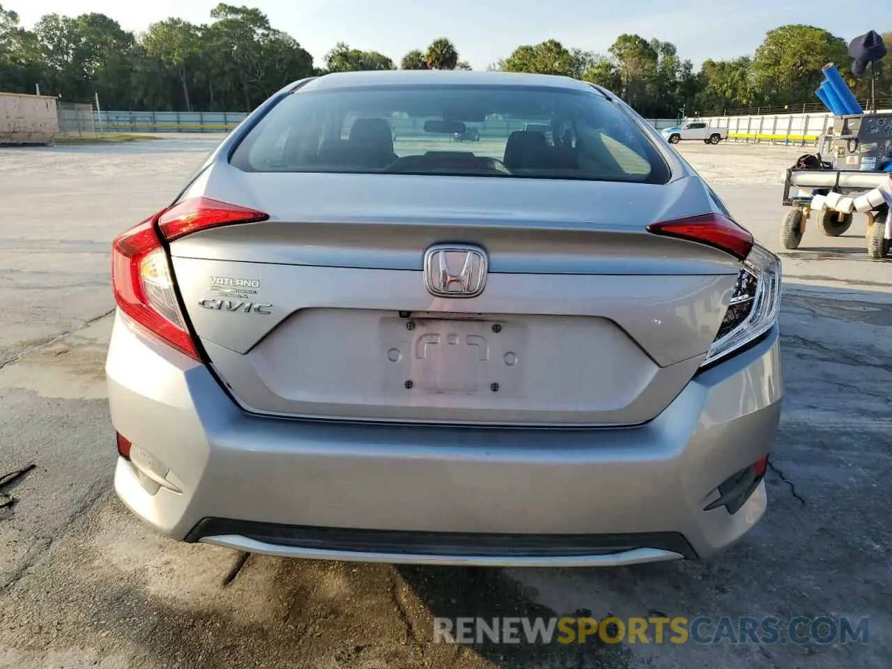 6 Photograph of a damaged car 19XFC2F6XKE024017 HONDA CIVIC 2019