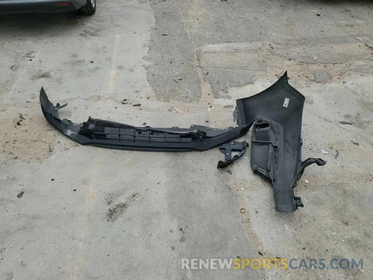 12 Photograph of a damaged car 19XFC2F6XKE051458 HONDA CIVIC 2019
