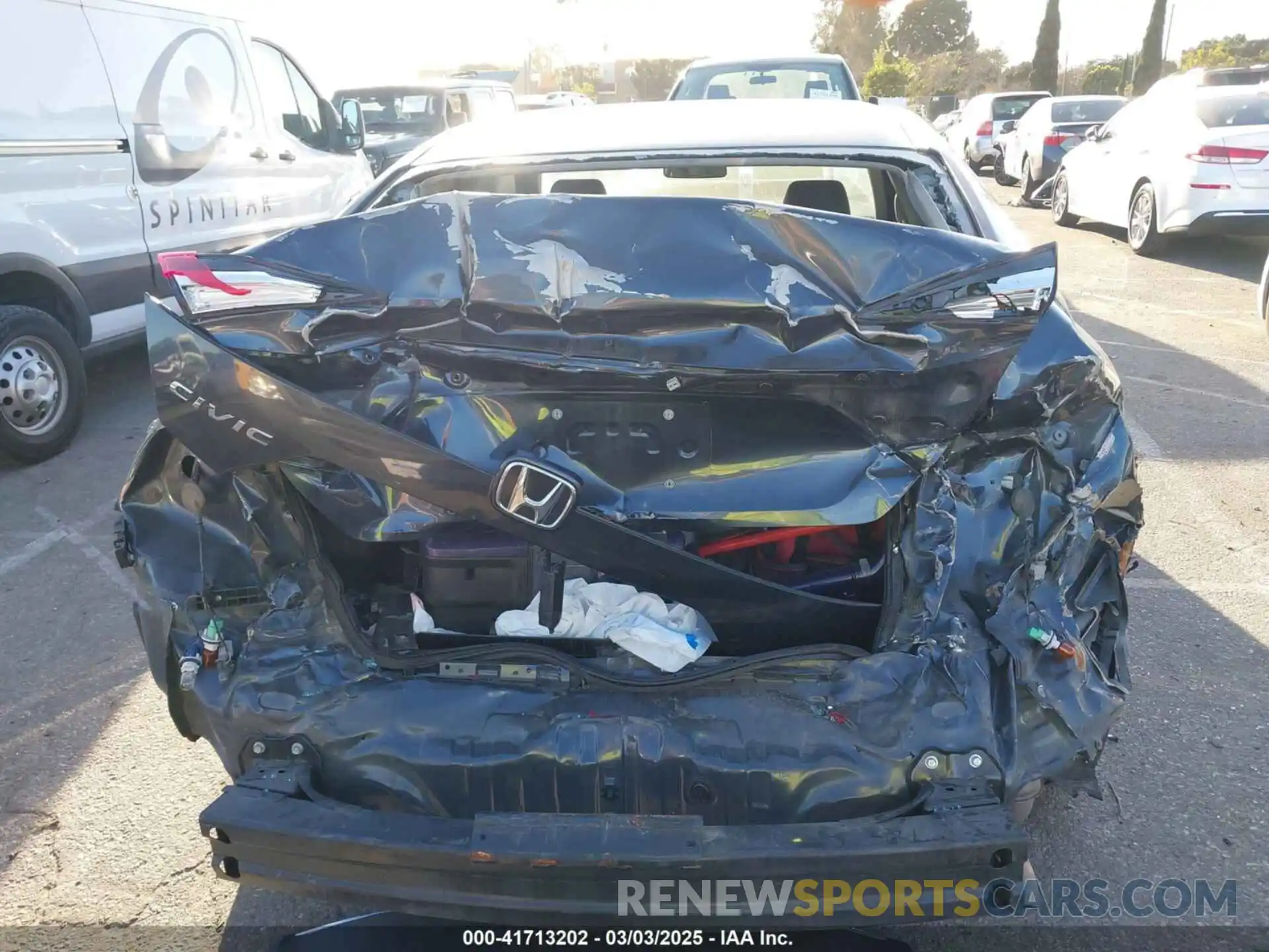 6 Photograph of a damaged car 19XFC2F6XKE206333 HONDA CIVIC 2019