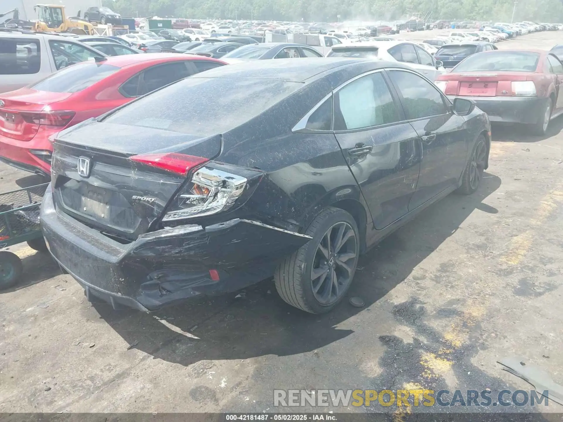 4 Photograph of a damaged car 19XFC2F80KE020706 HONDA CIVIC 2019