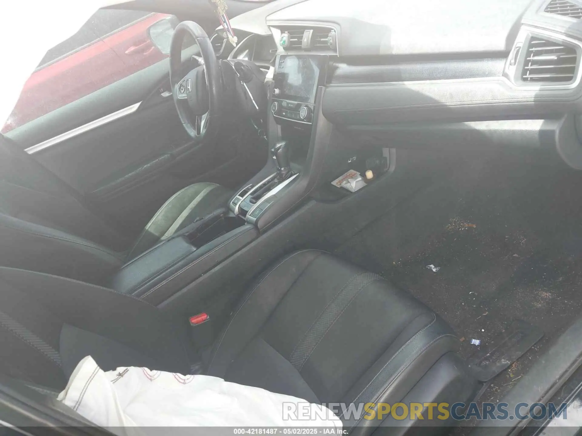 5 Photograph of a damaged car 19XFC2F80KE020706 HONDA CIVIC 2019