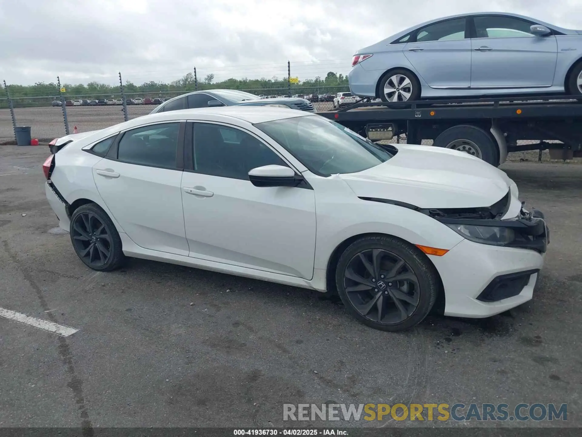 13 Photograph of a damaged car 19XFC2F80KE036761 HONDA CIVIC 2019