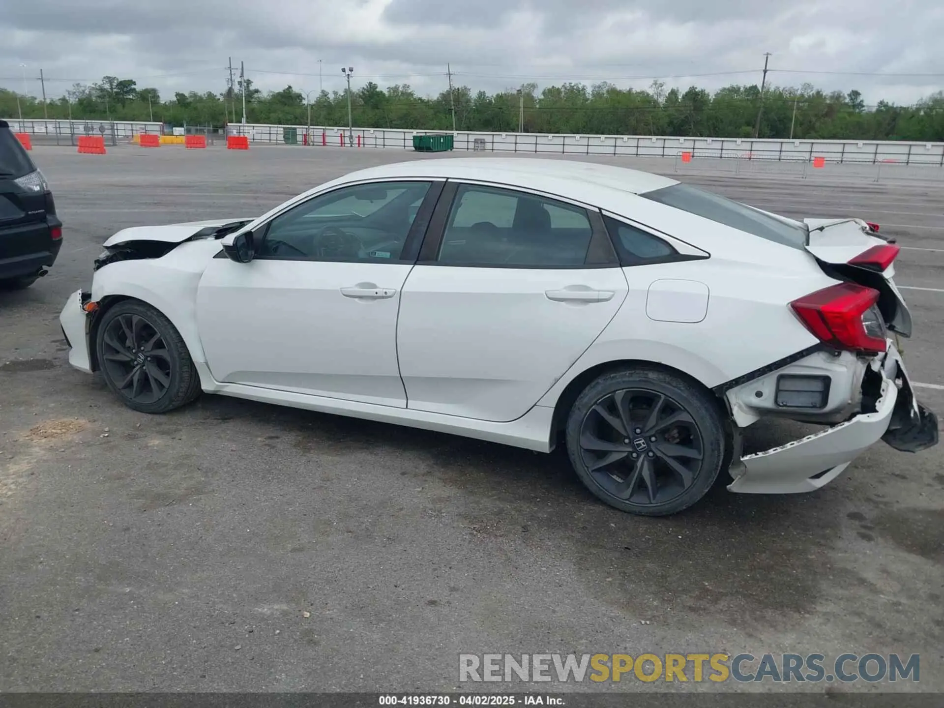 14 Photograph of a damaged car 19XFC2F80KE036761 HONDA CIVIC 2019