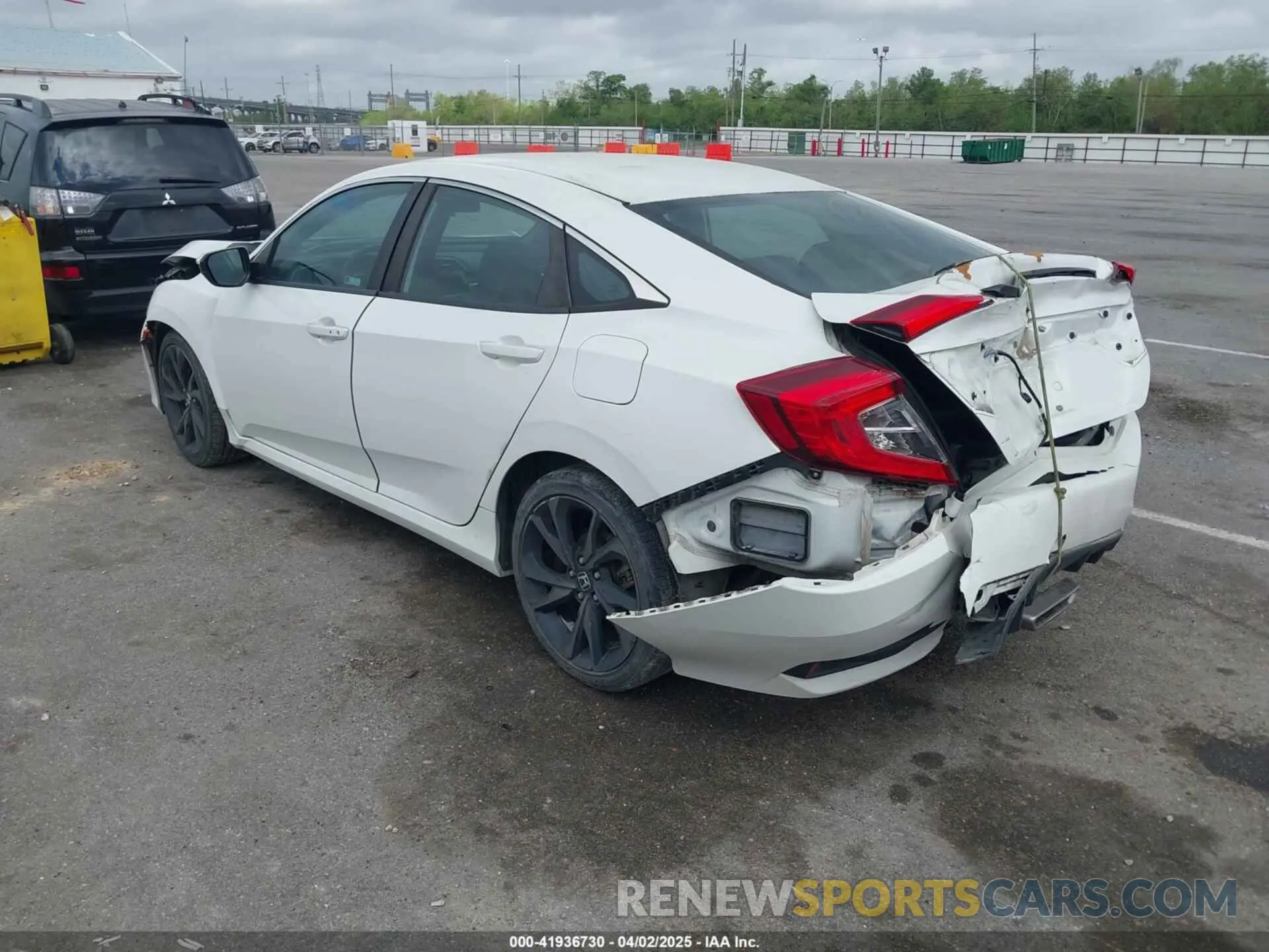 3 Photograph of a damaged car 19XFC2F80KE036761 HONDA CIVIC 2019