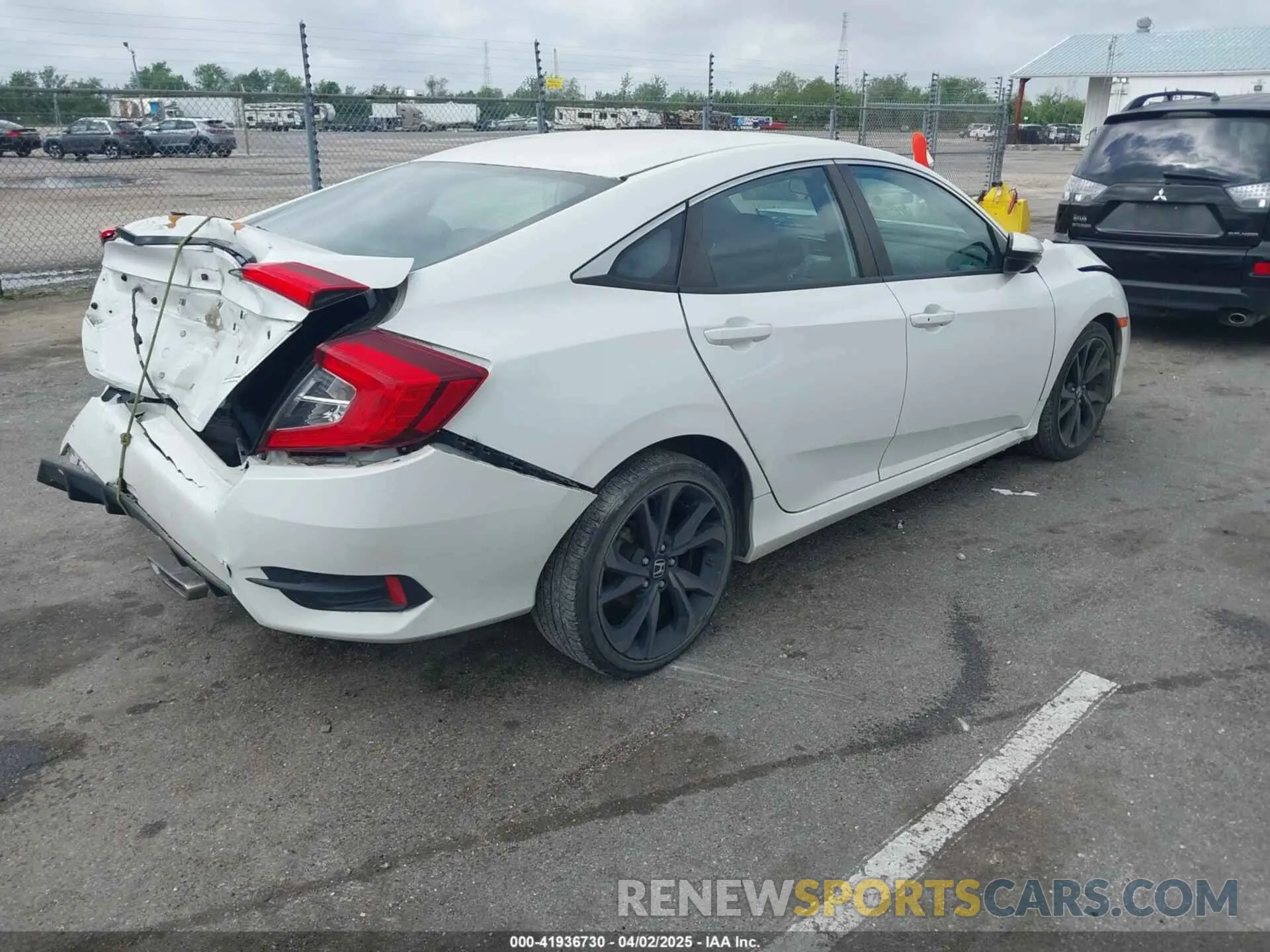 4 Photograph of a damaged car 19XFC2F80KE036761 HONDA CIVIC 2019