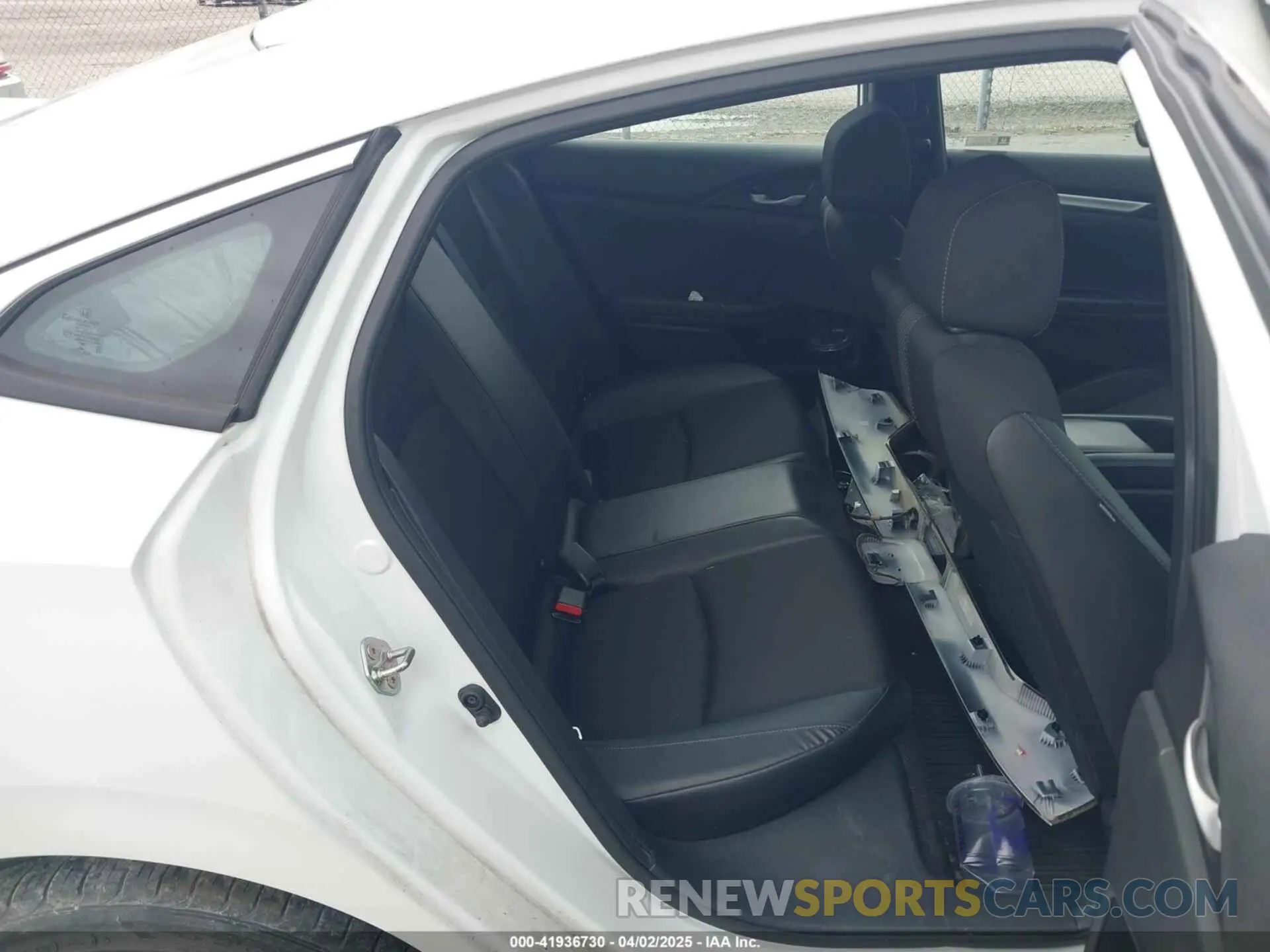 8 Photograph of a damaged car 19XFC2F80KE036761 HONDA CIVIC 2019