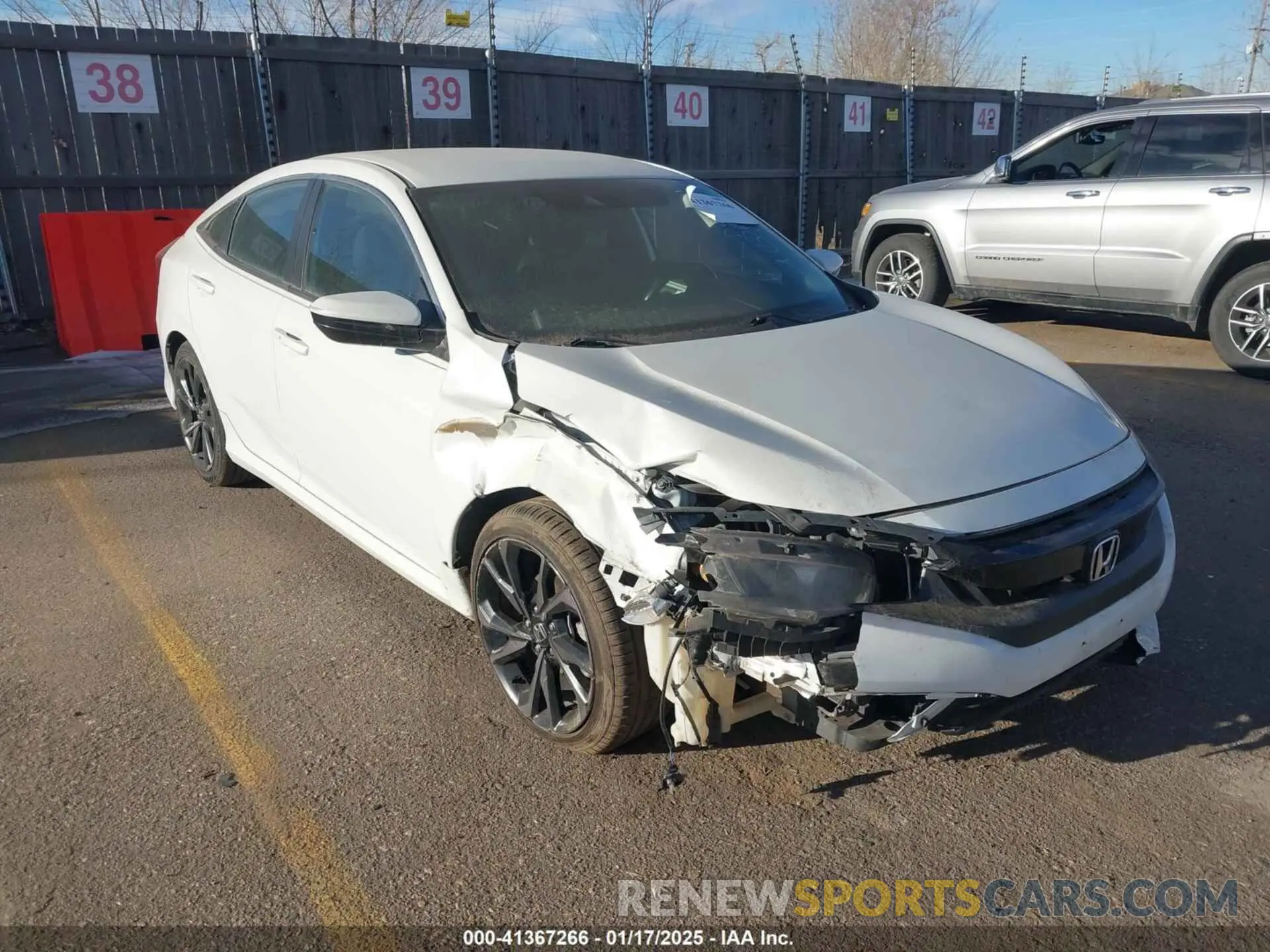 1 Photograph of a damaged car 19XFC2F81KE007981 HONDA CIVIC 2019