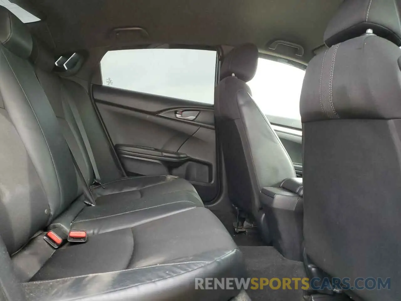 11 Photograph of a damaged car 19XFC2F81KE206626 HONDA CIVIC 2019
